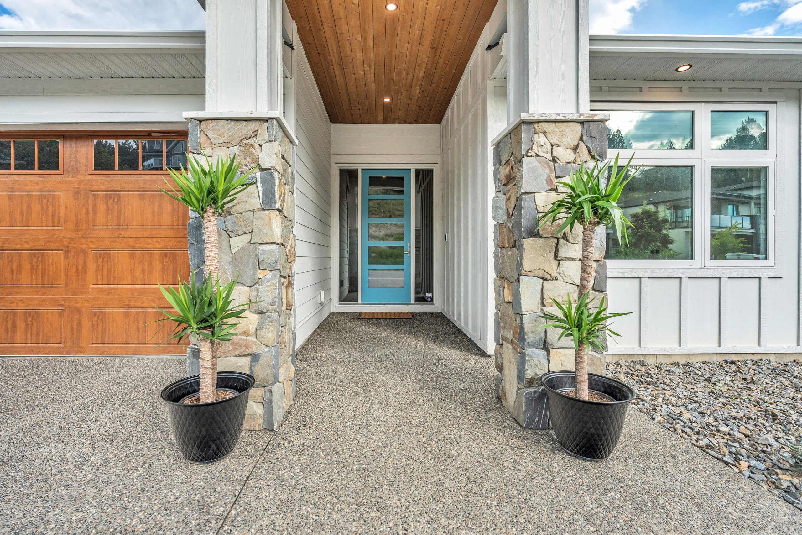 2129 Ensign Quay West Kelowna V4T 1V1