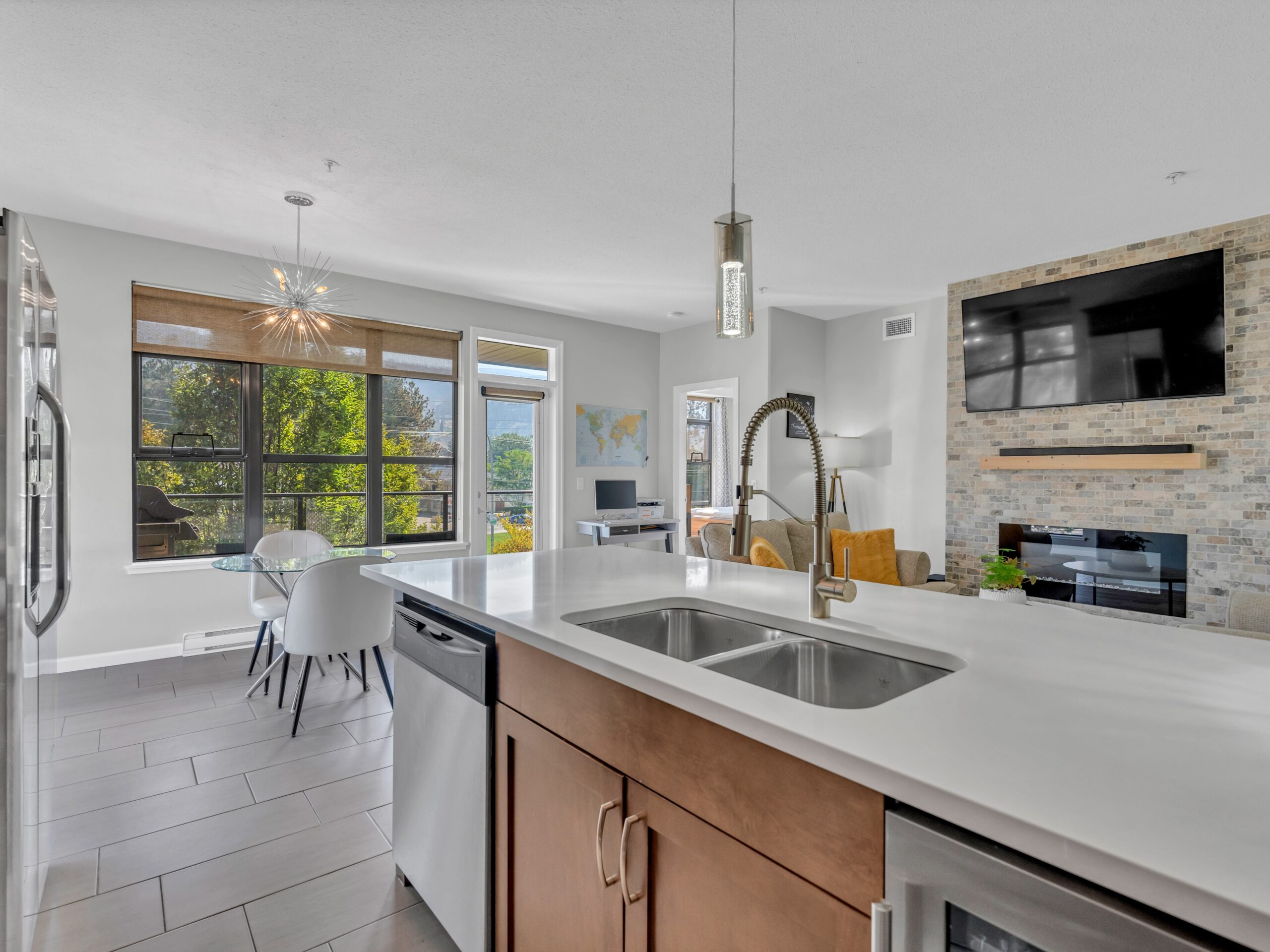 3589 Skaha Lake Road 303 Penticton V2A 7K2