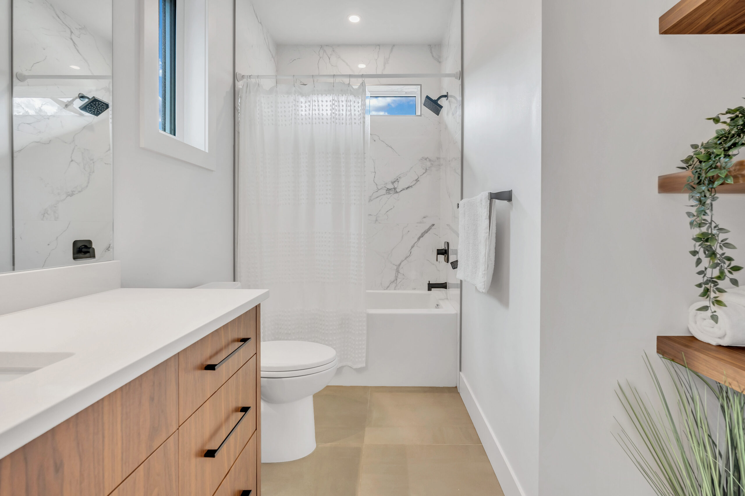 2129 Ensign Quay West Kelowna V4T 1V1