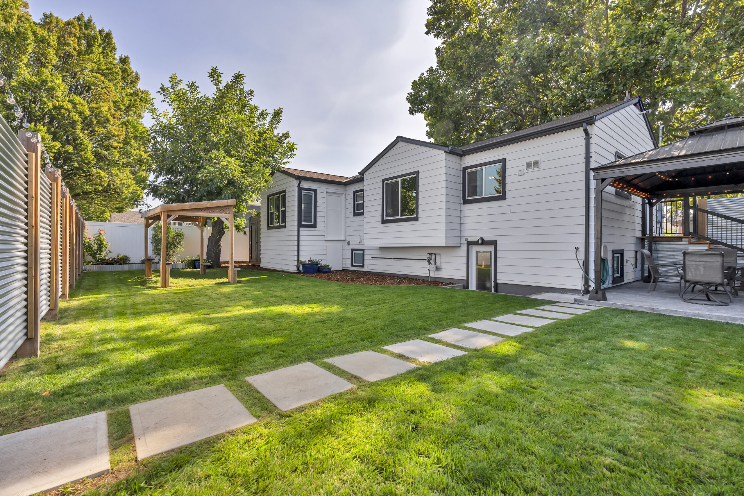 403 Scott Avenue Penticton V2A 2J7