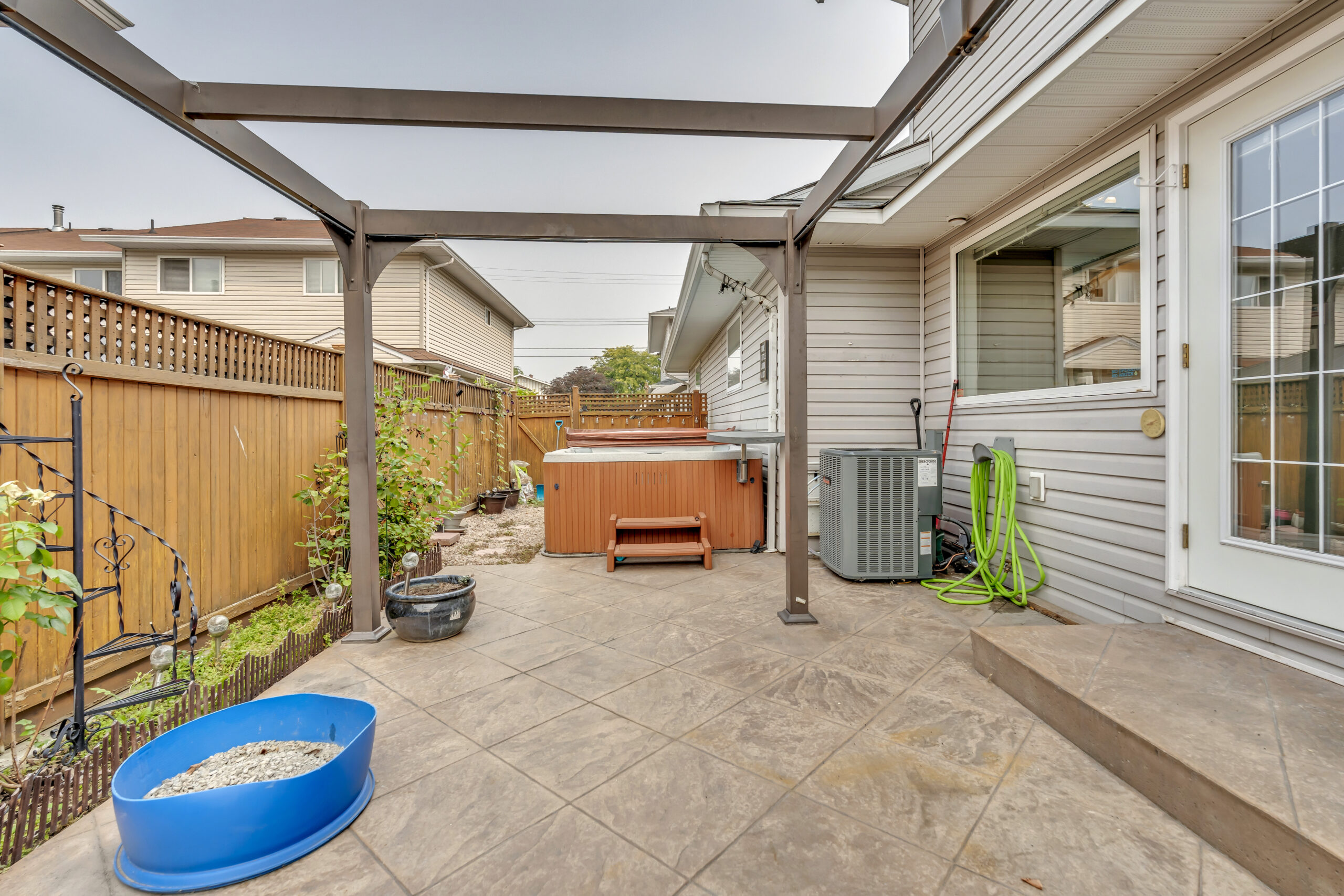 102 Regina Avenue 103 Penticton V2A 2K8