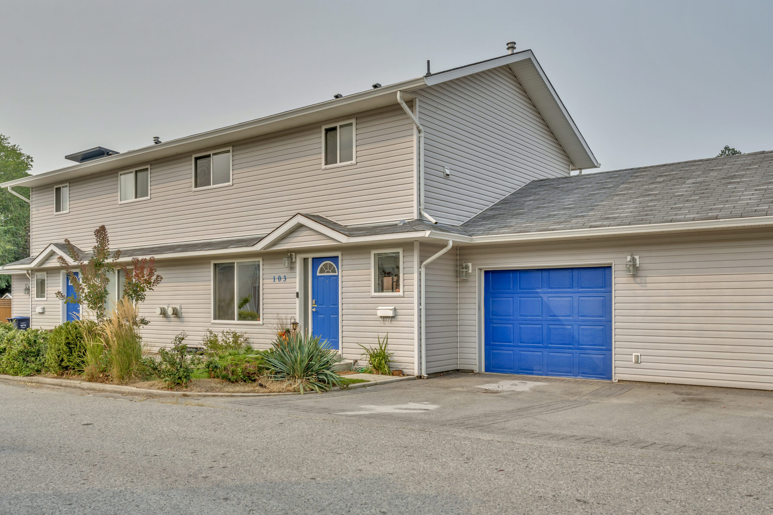 102 Regina Avenue 103 Penticton V2A 2K8