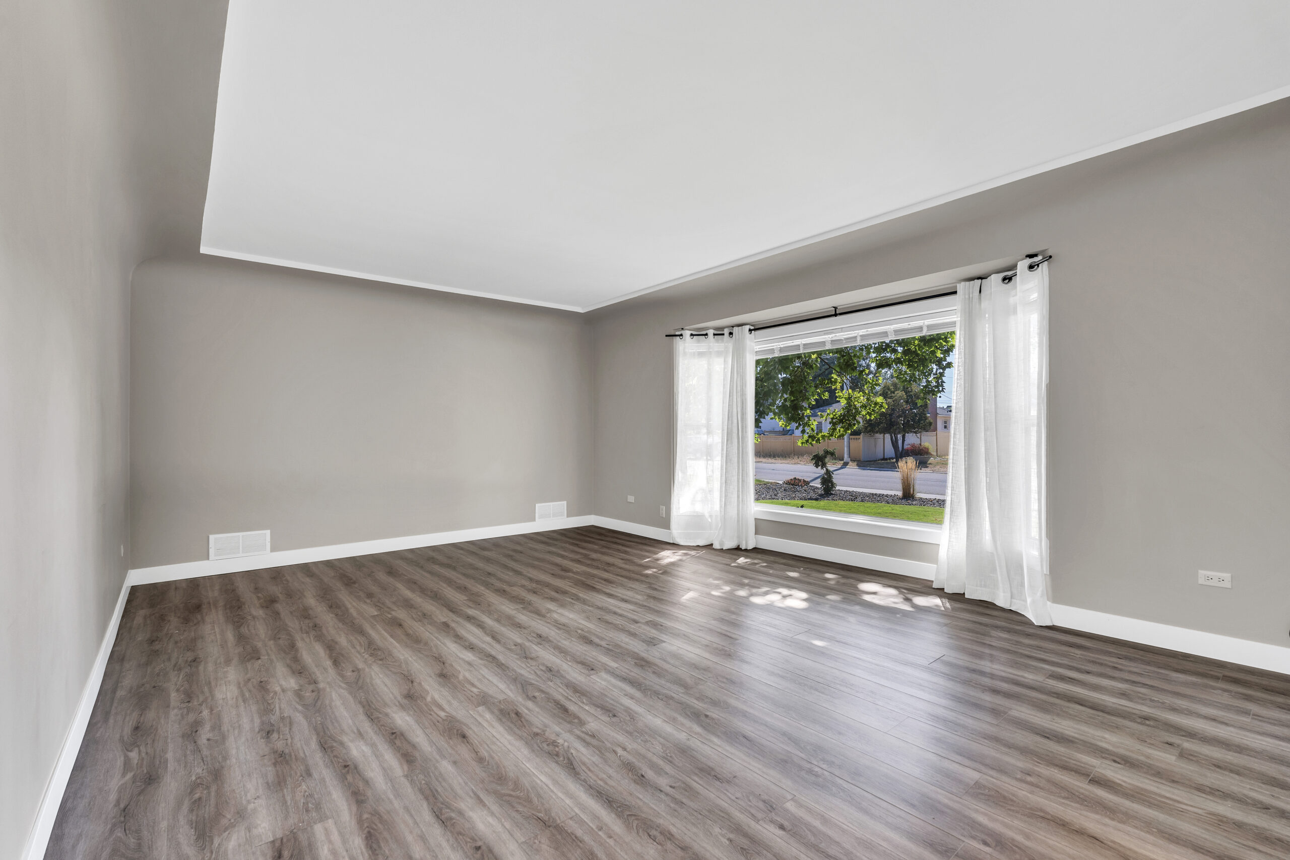 403 Scott Avenue Penticton V2A 2J7