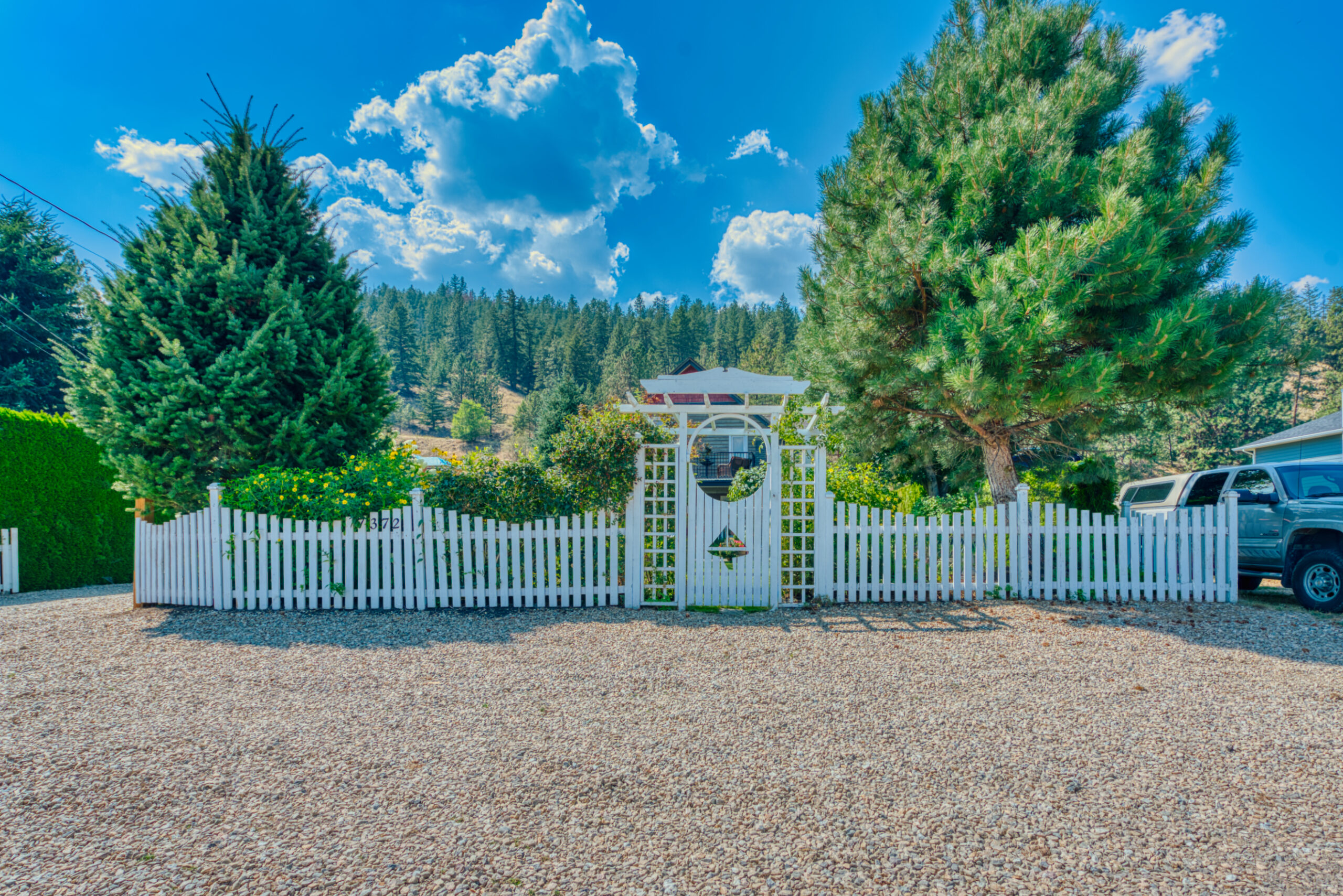 7372 Fintry Delta Road Kelowna V1Z 3V2
