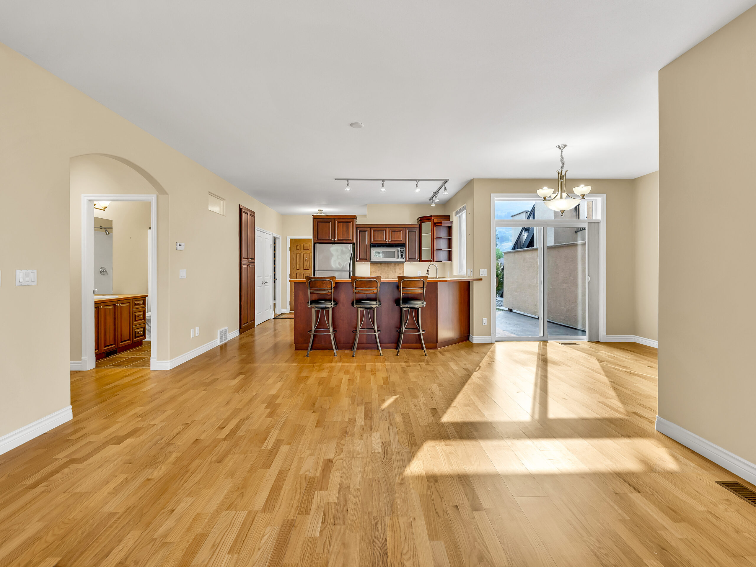 240 Yorkton Avenue 104 Penticton V2A 3V2