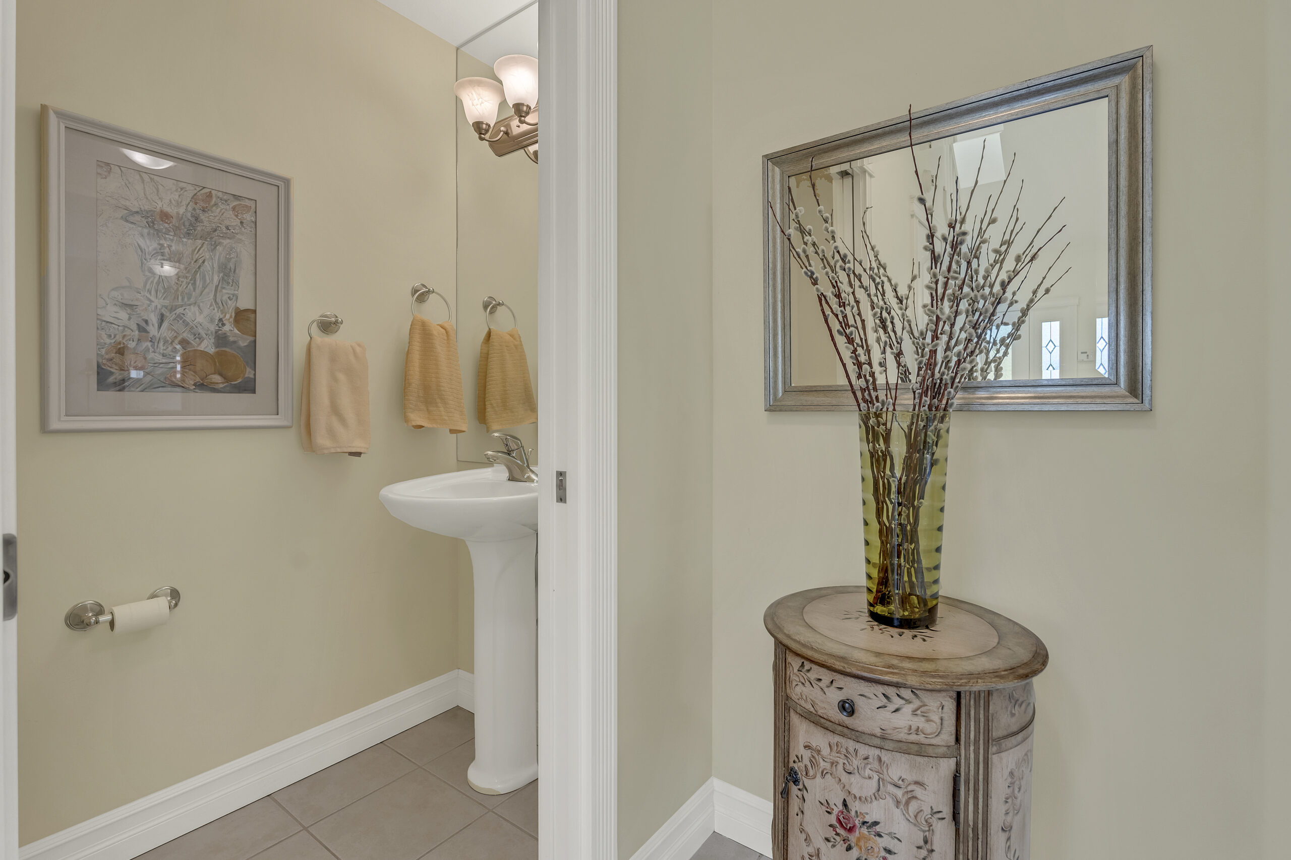1078 Burnaby Avenue 105 Penticton V2A 1G8