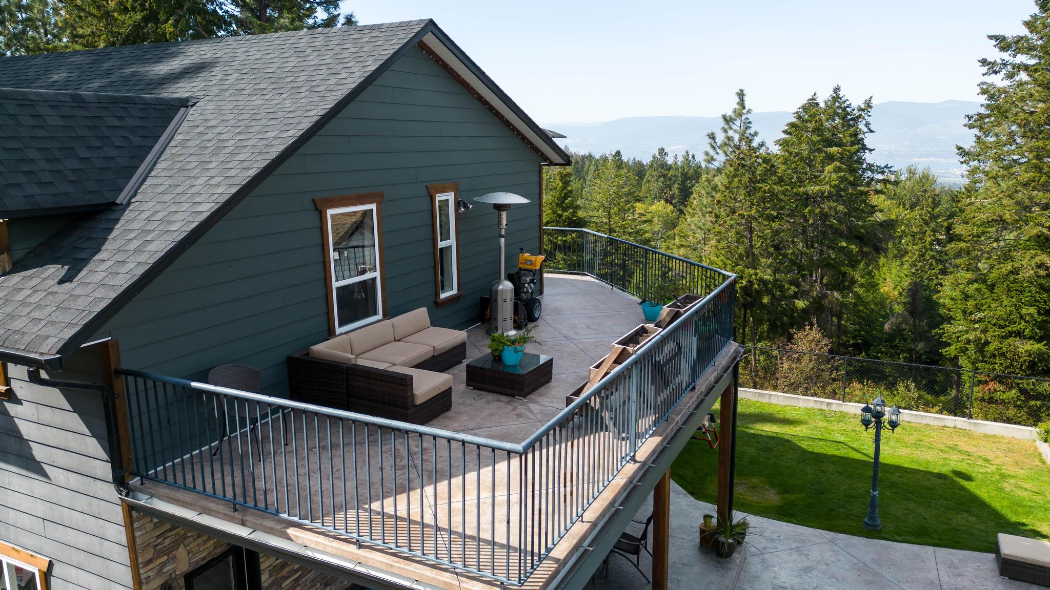 4444 June Springs Road Kelowna V1W 4C8