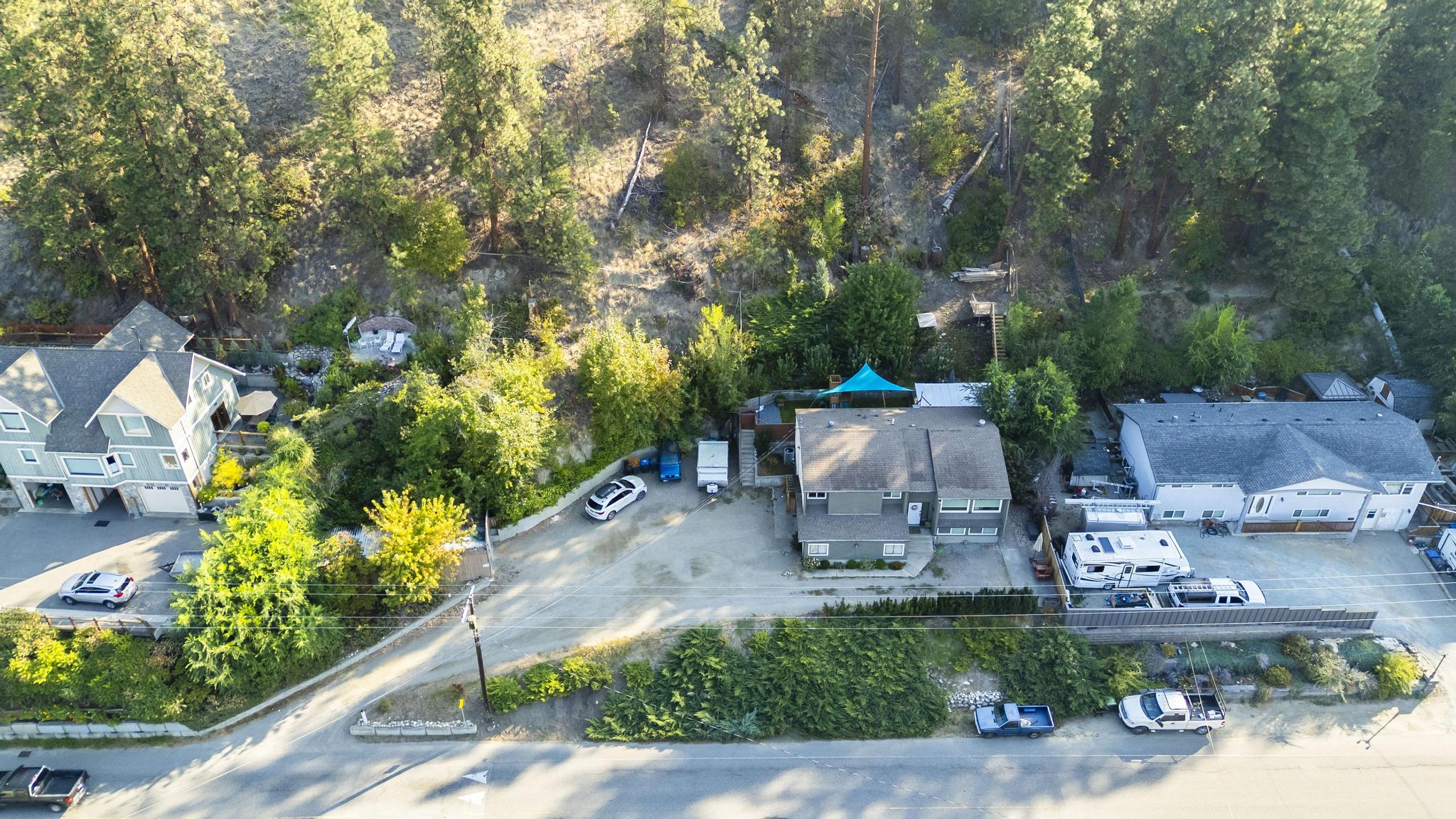 1525 Hollywood Road S Kelowna V1X 4P2