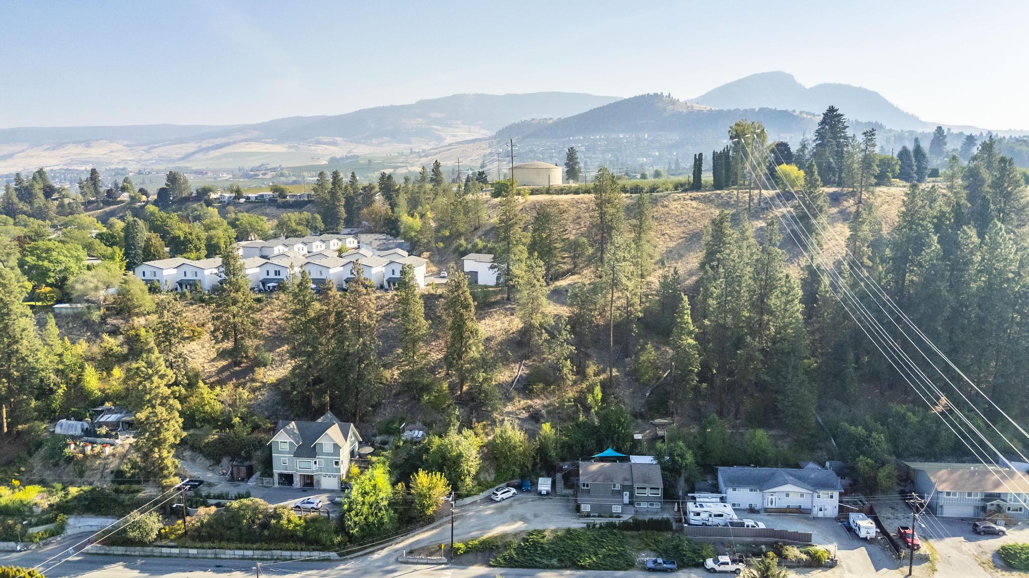 1525 Hollywood Road S Kelowna V1X 4P2