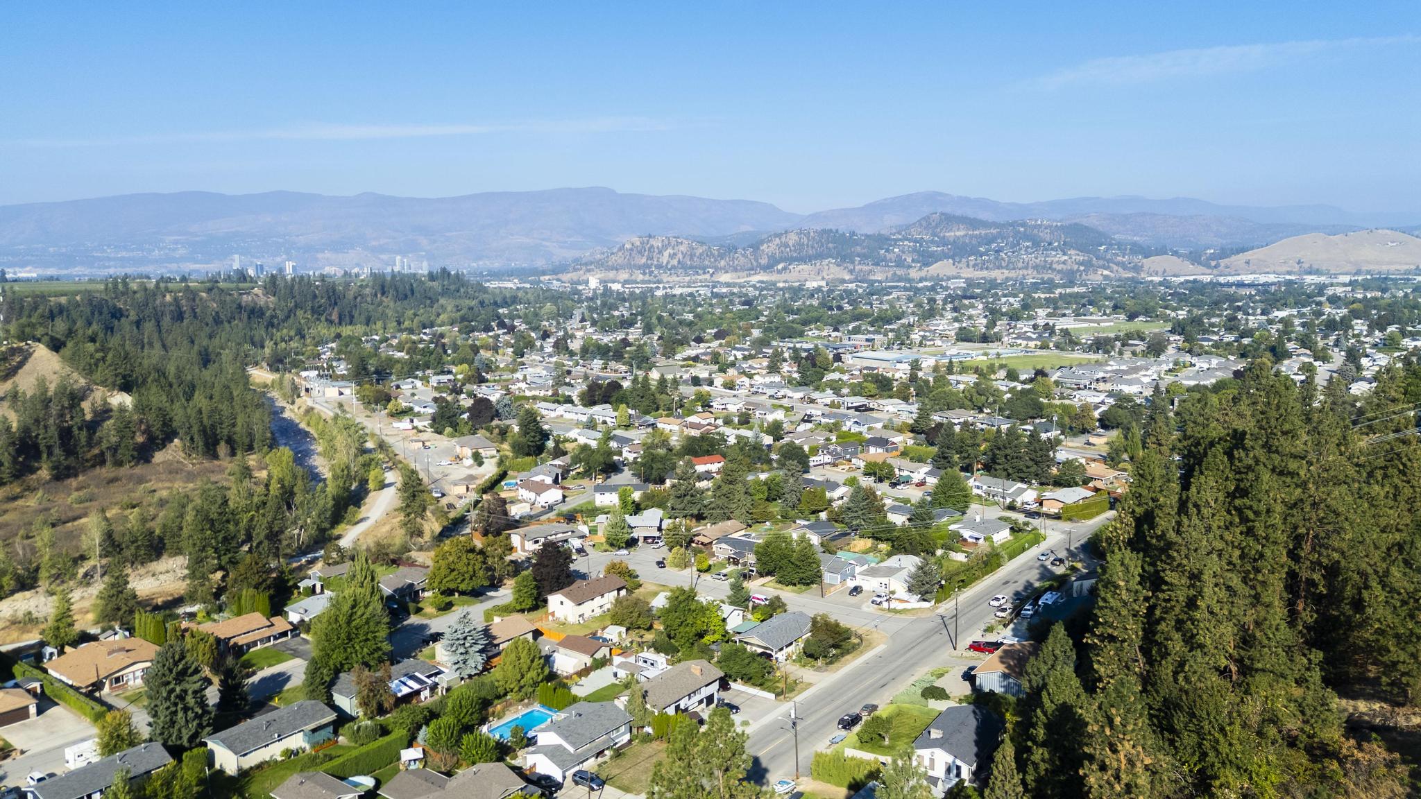 1525 Hollywood Road S Kelowna V1X 4P2