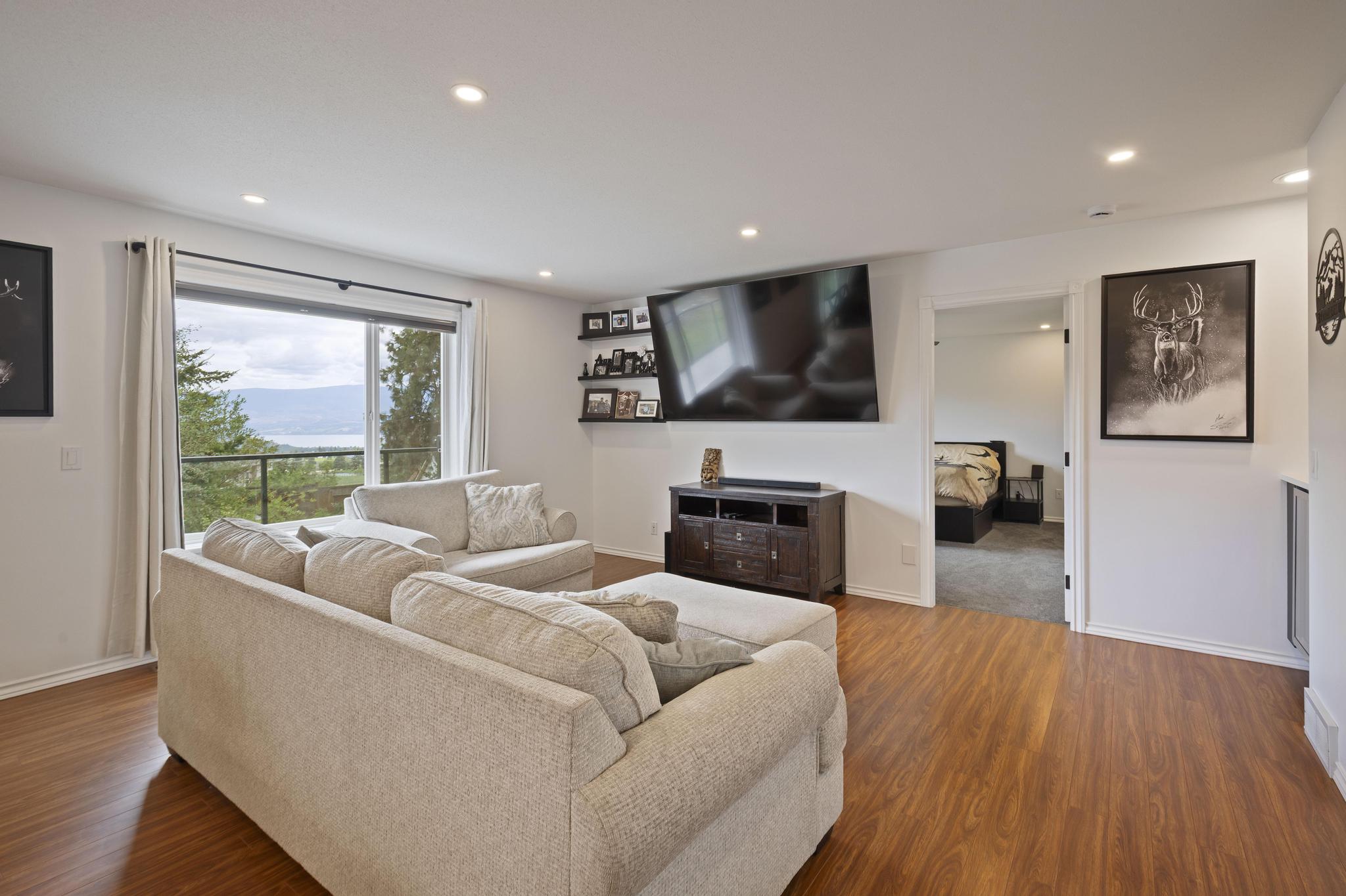 3149 Shetler Drive West Kelowna V4T 1M4