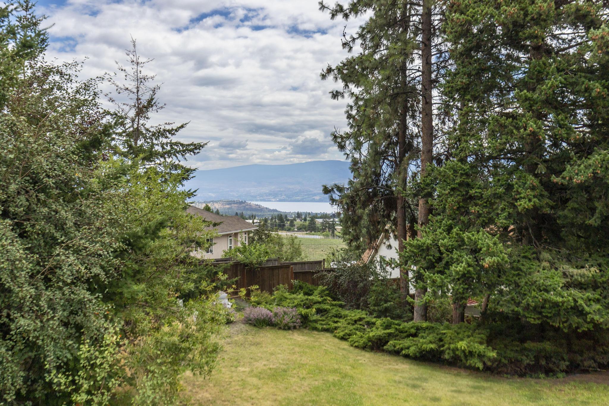 3149 Shetler Drive West Kelowna V4T 1M4