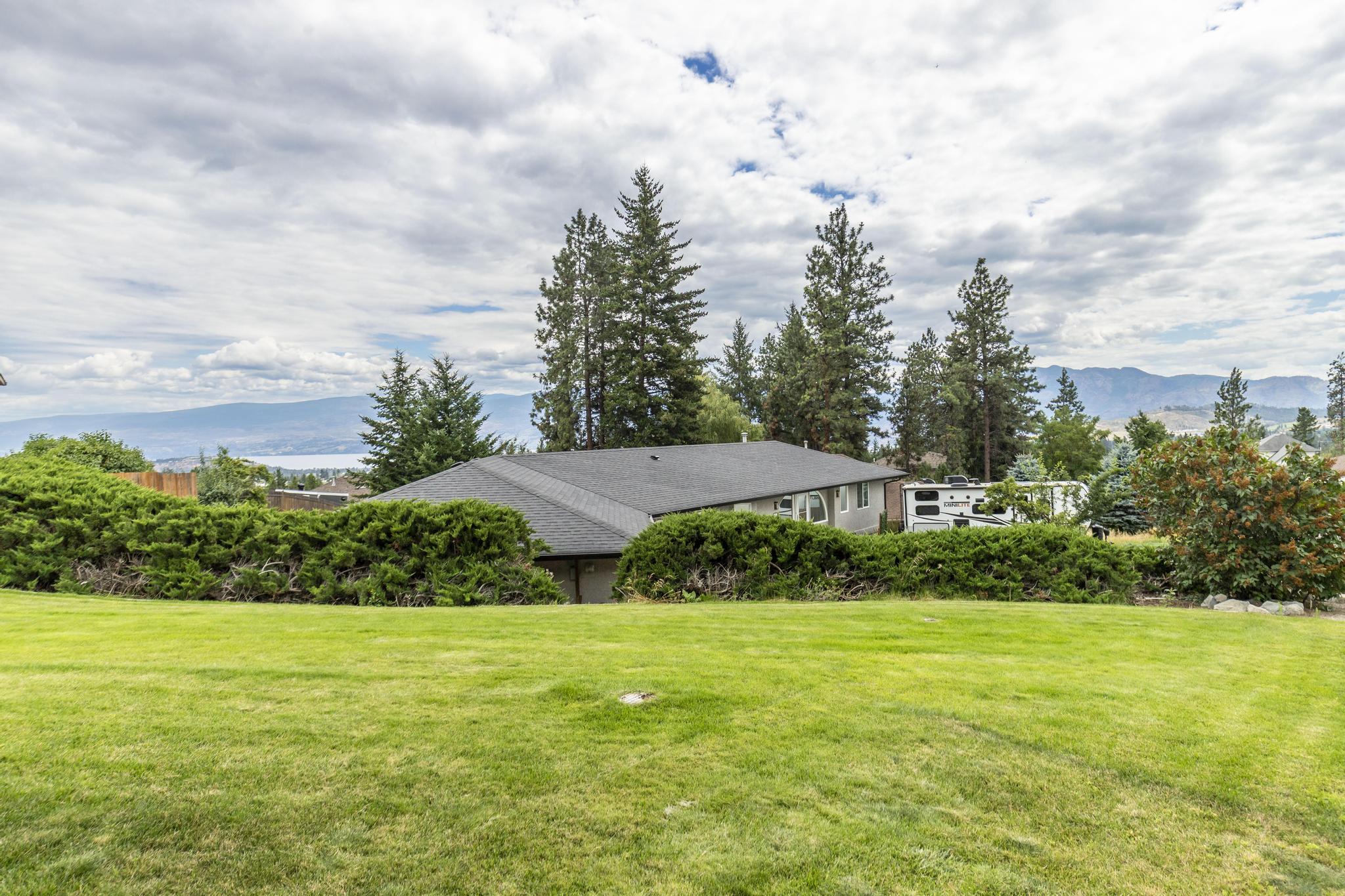 3149 Shetler Drive West Kelowna V4T 1M4