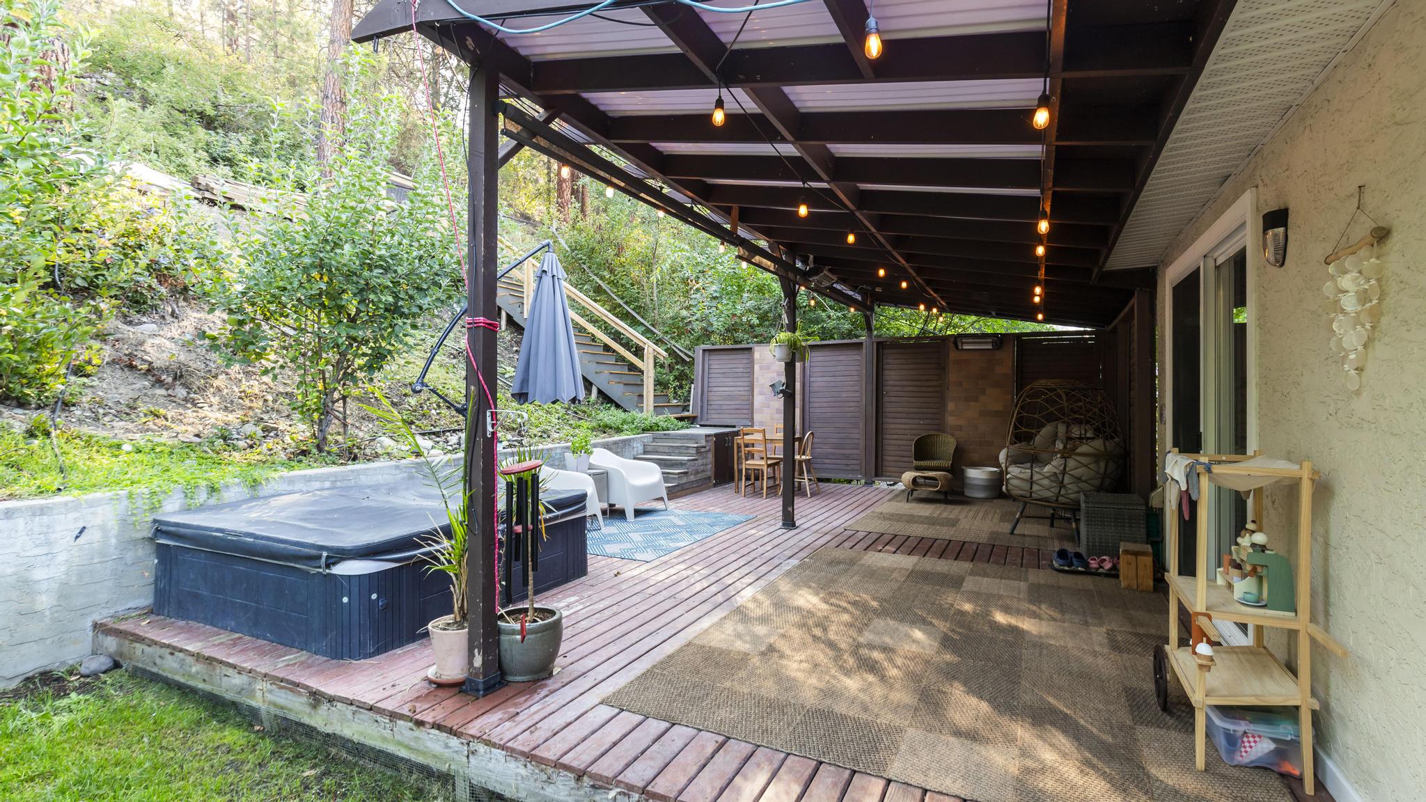 1525 Hollywood Road S Kelowna V1X 4P2