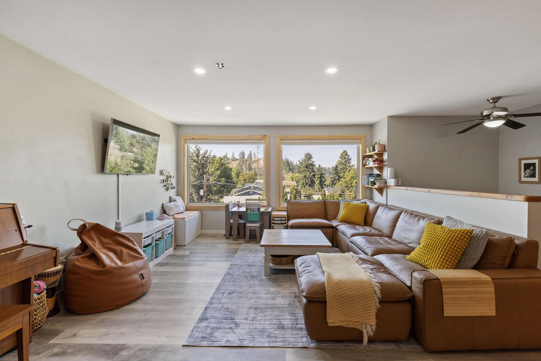 1525 Hollywood Road S Kelowna V1X 4P2