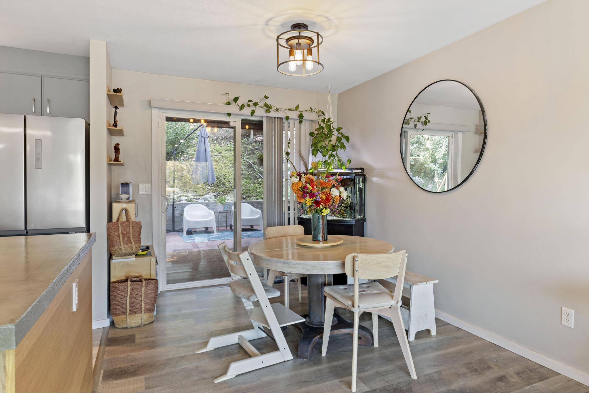 1525 Hollywood Road S Kelowna V1X 4P2
