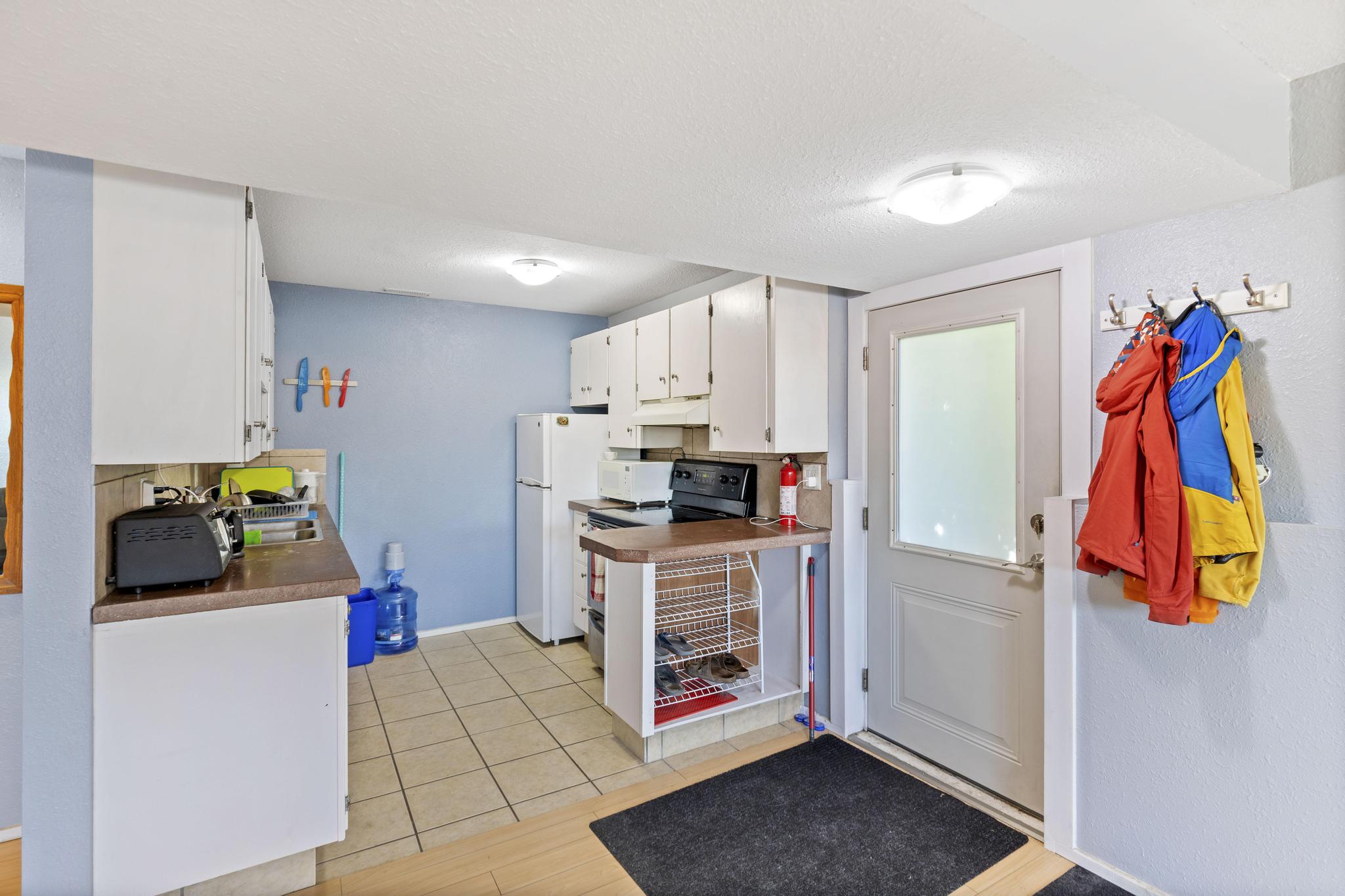 1525 Hollywood Road S Kelowna V1X 4P2