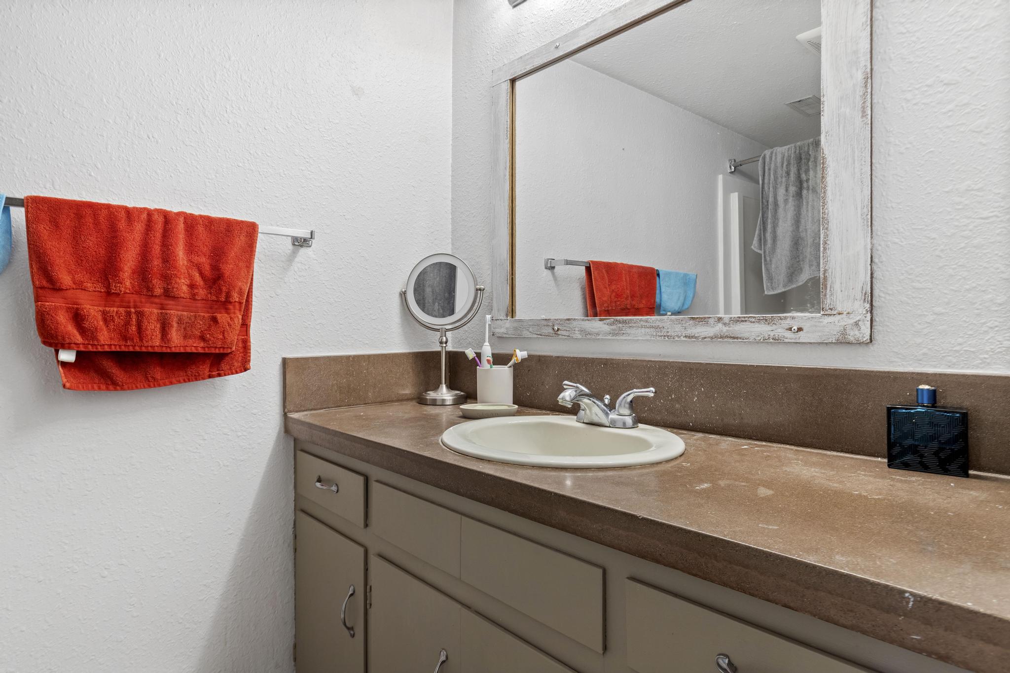 1525 Hollywood Road S Kelowna V1X 4P2