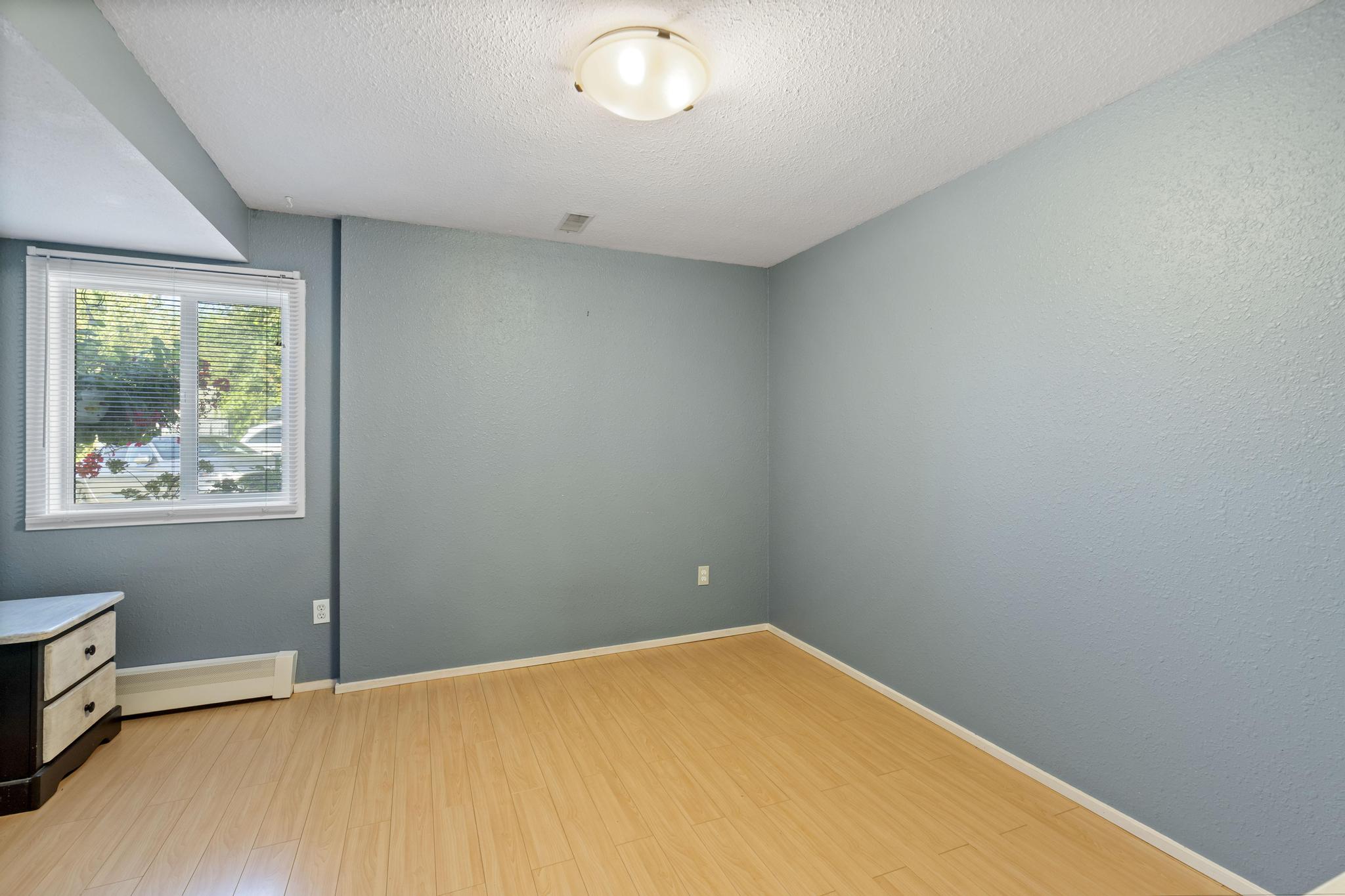1525 Hollywood Road S Kelowna V1X 4P2