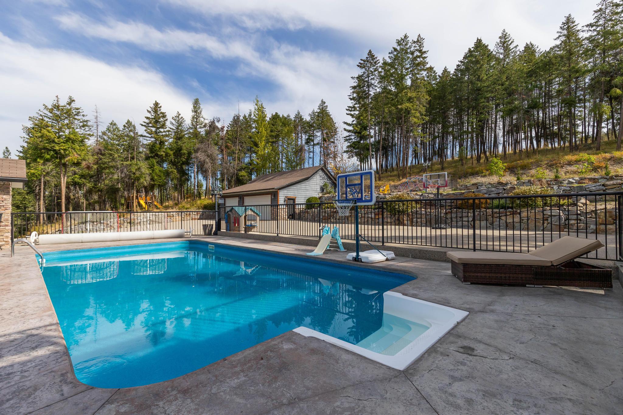 4444 June Springs Road Kelowna V1W 4C8