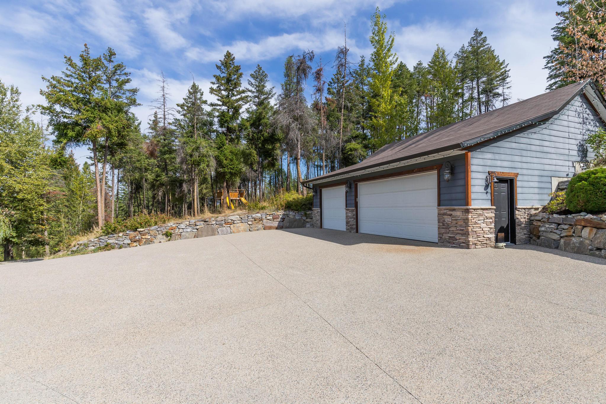 4444 June Springs Road Kelowna V1W 4C8