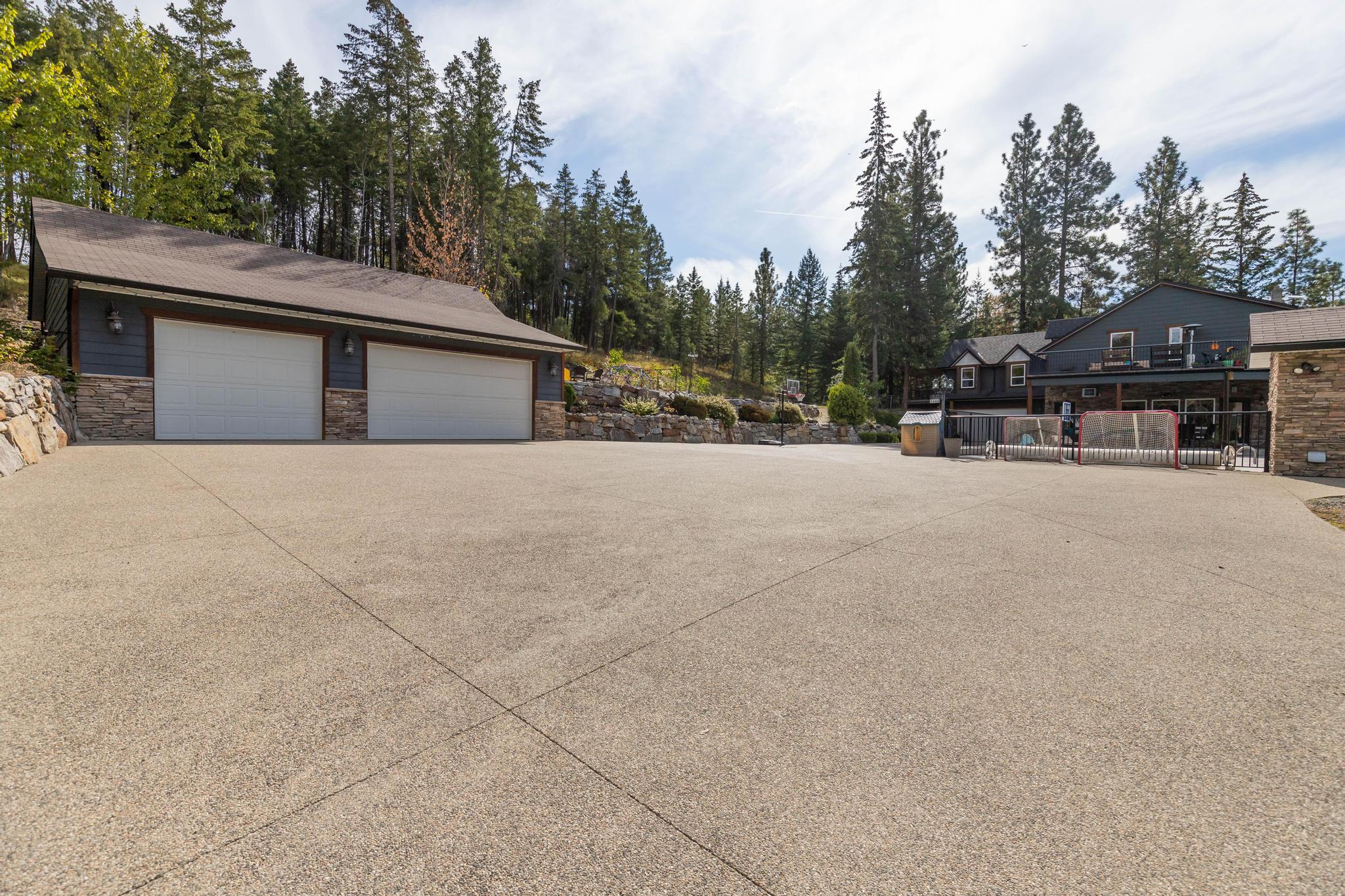 4444 June Springs Road Kelowna V1W 4C8