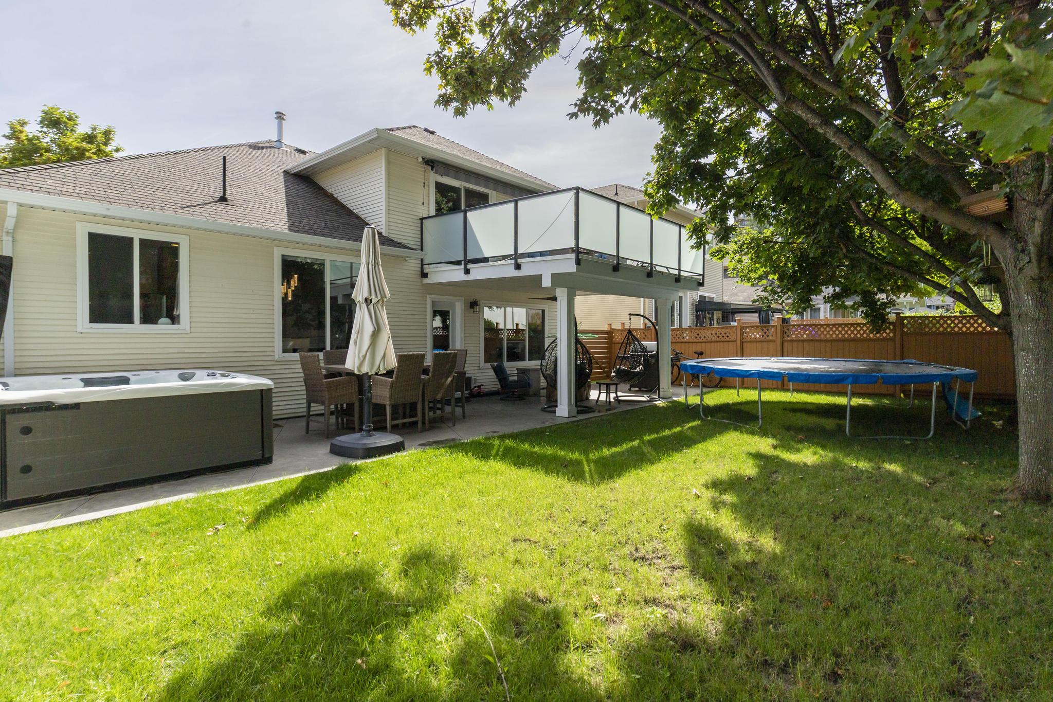 2220 Shannon Ridge Drive 109 West Kelowna V4T 2T6