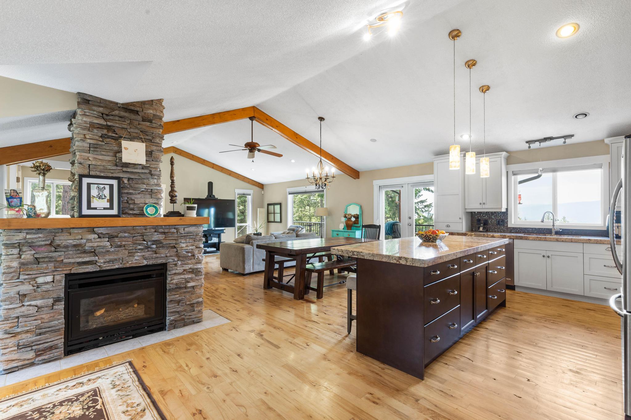 4444 June Springs Road Kelowna V1W 4C8