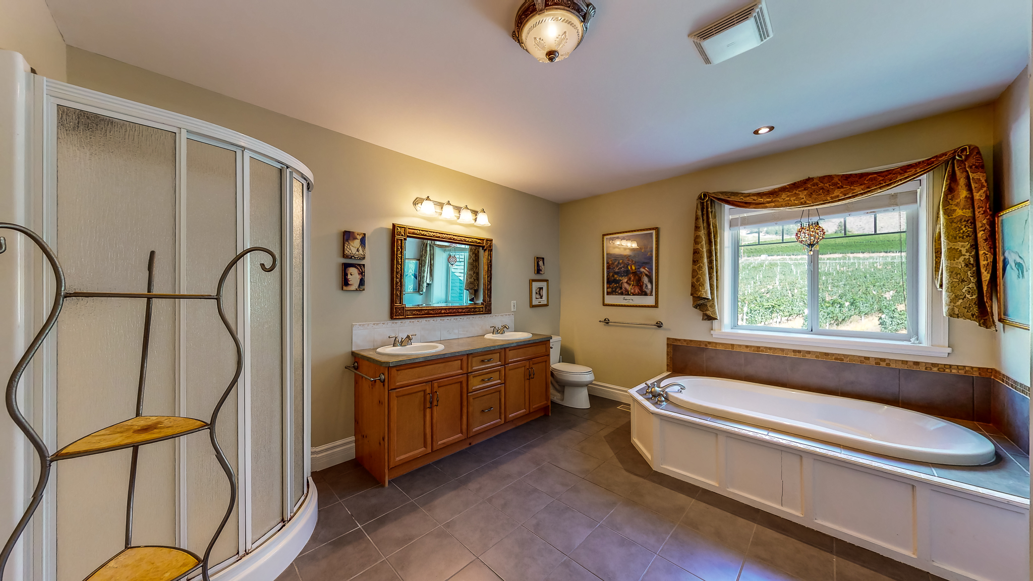 1143 Highway 3 Cawston V0X 1C3