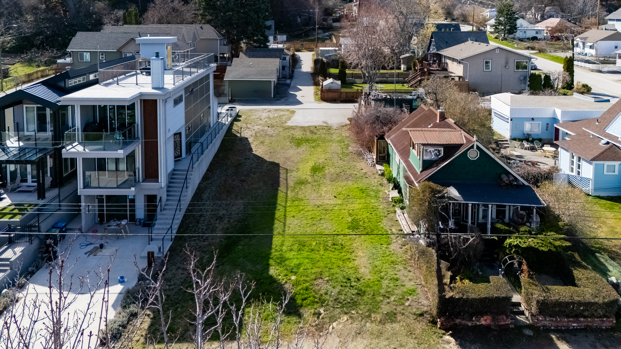 12210 Lakeshore Drive Summerland V0H 1Z1