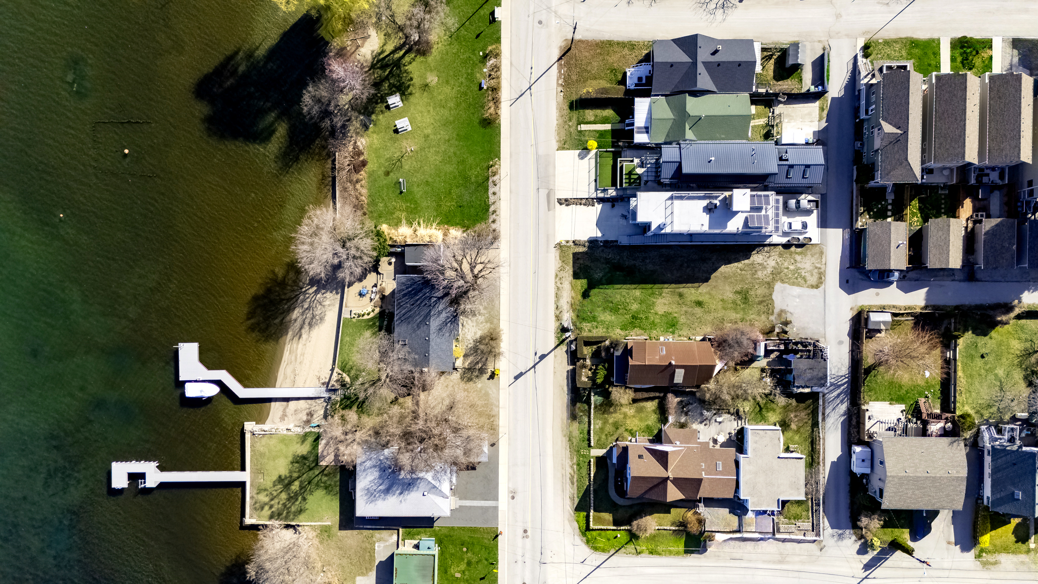 12210 Lakeshore Drive Summerland V0H 1Z1