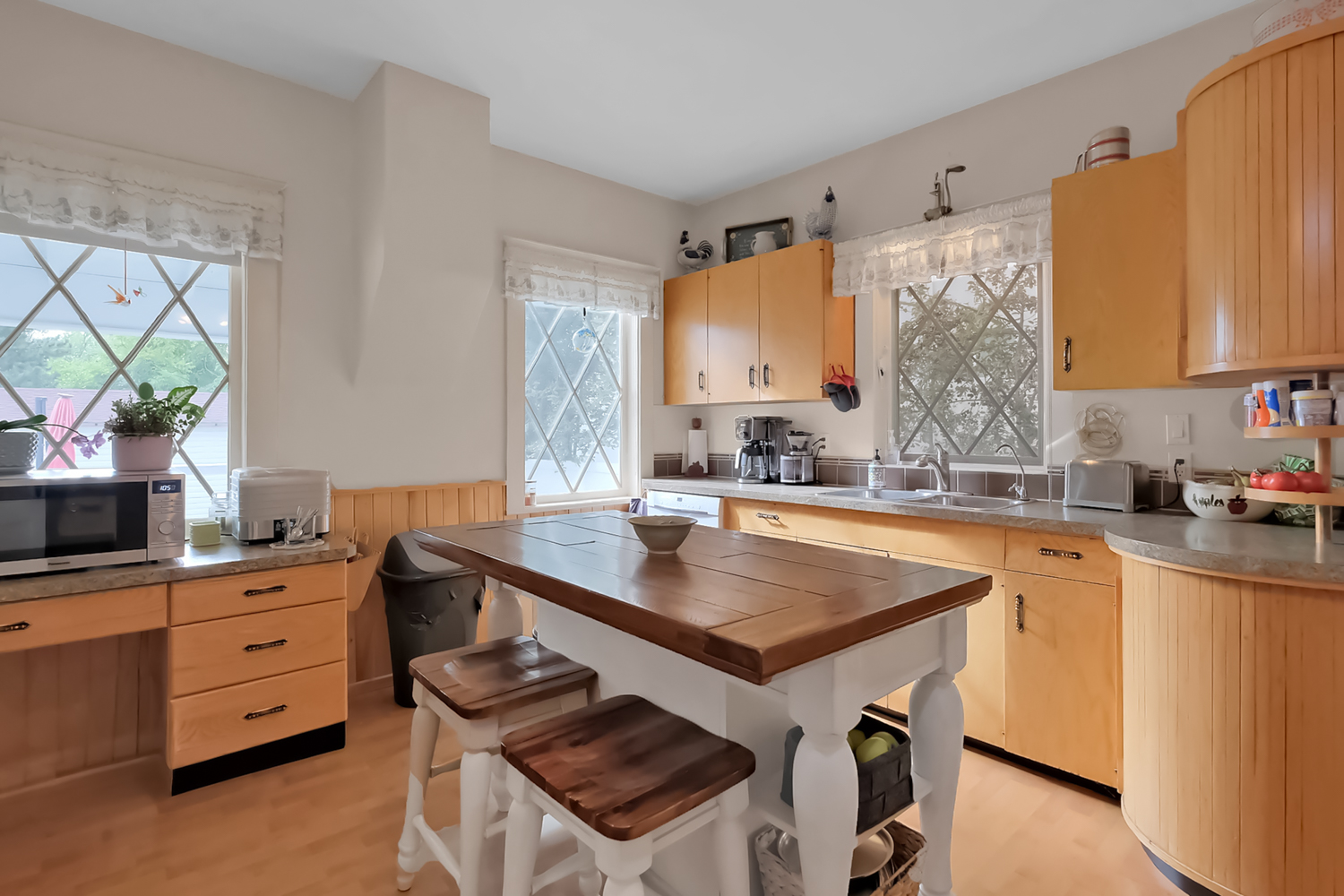 150 Edmonton Avenue Penticton V2A 2G8
