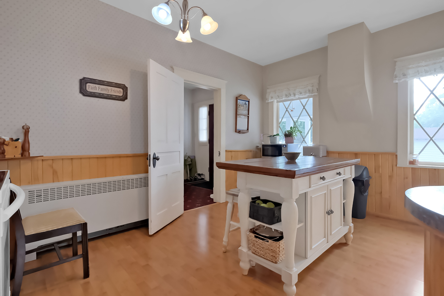 150 Edmonton Avenue Penticton V2A 2G8