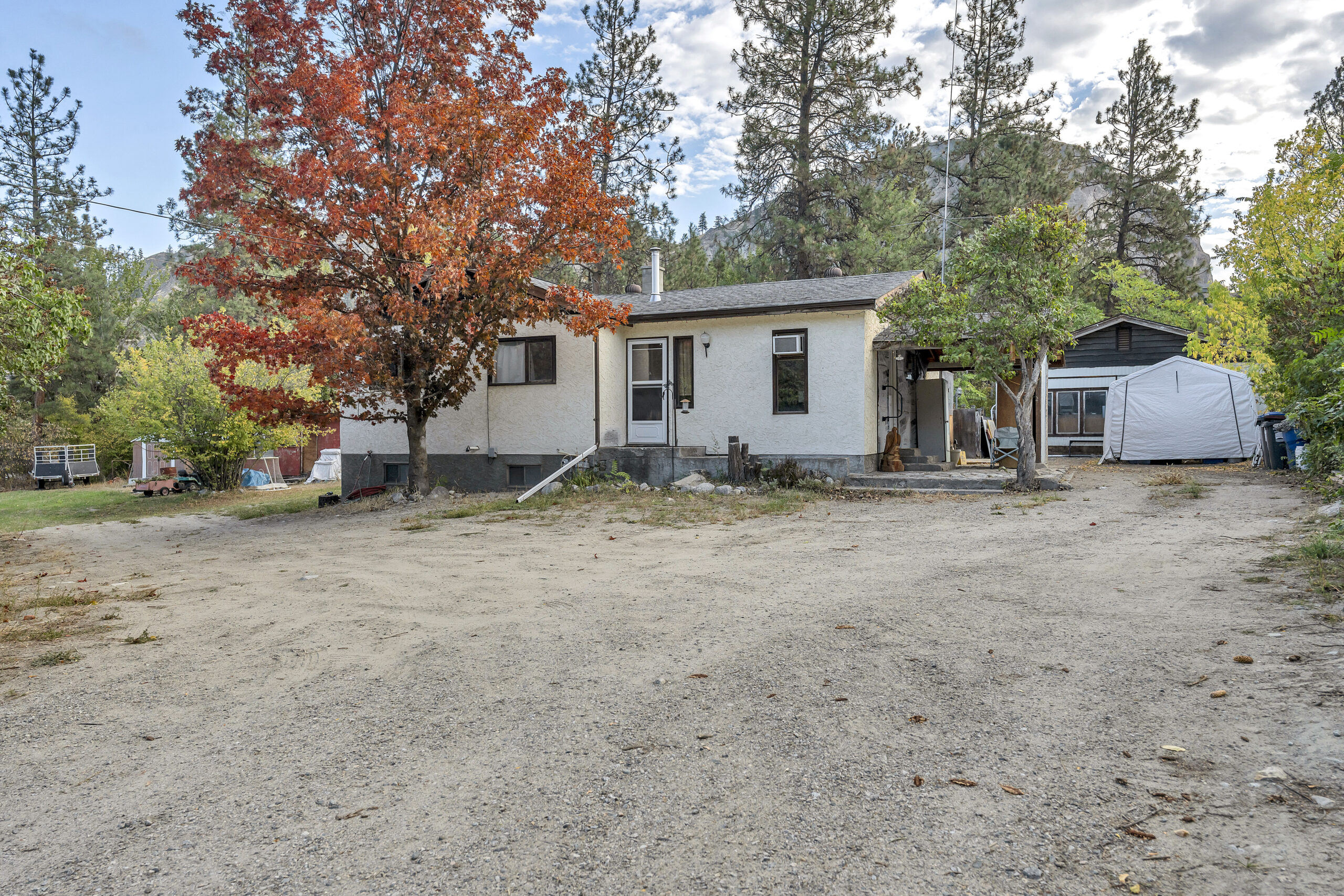 1155 Maple Street Okanagan Falls V0H 1R0