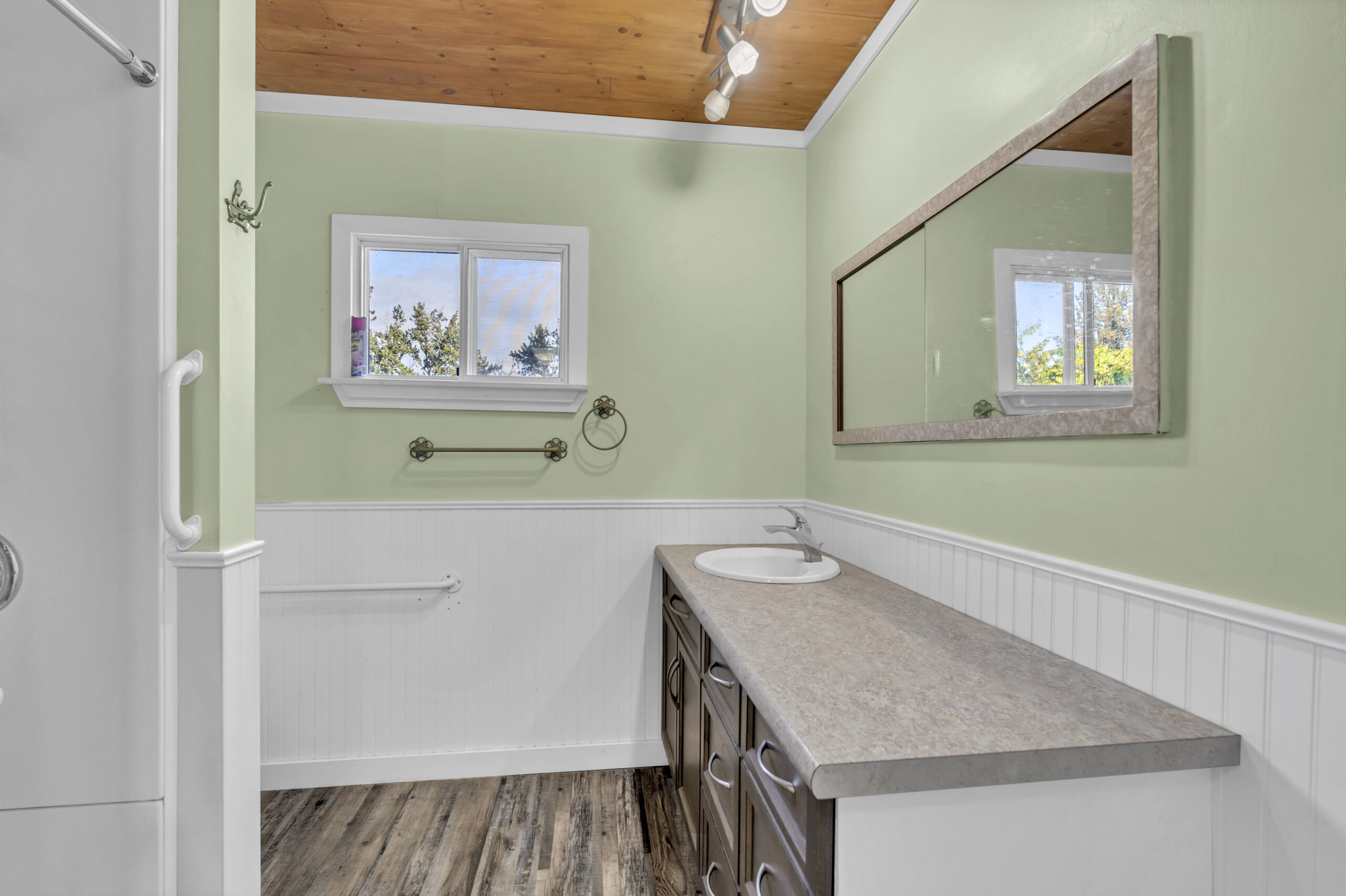 1155 Maple Street Okanagan Falls V0H 1R0