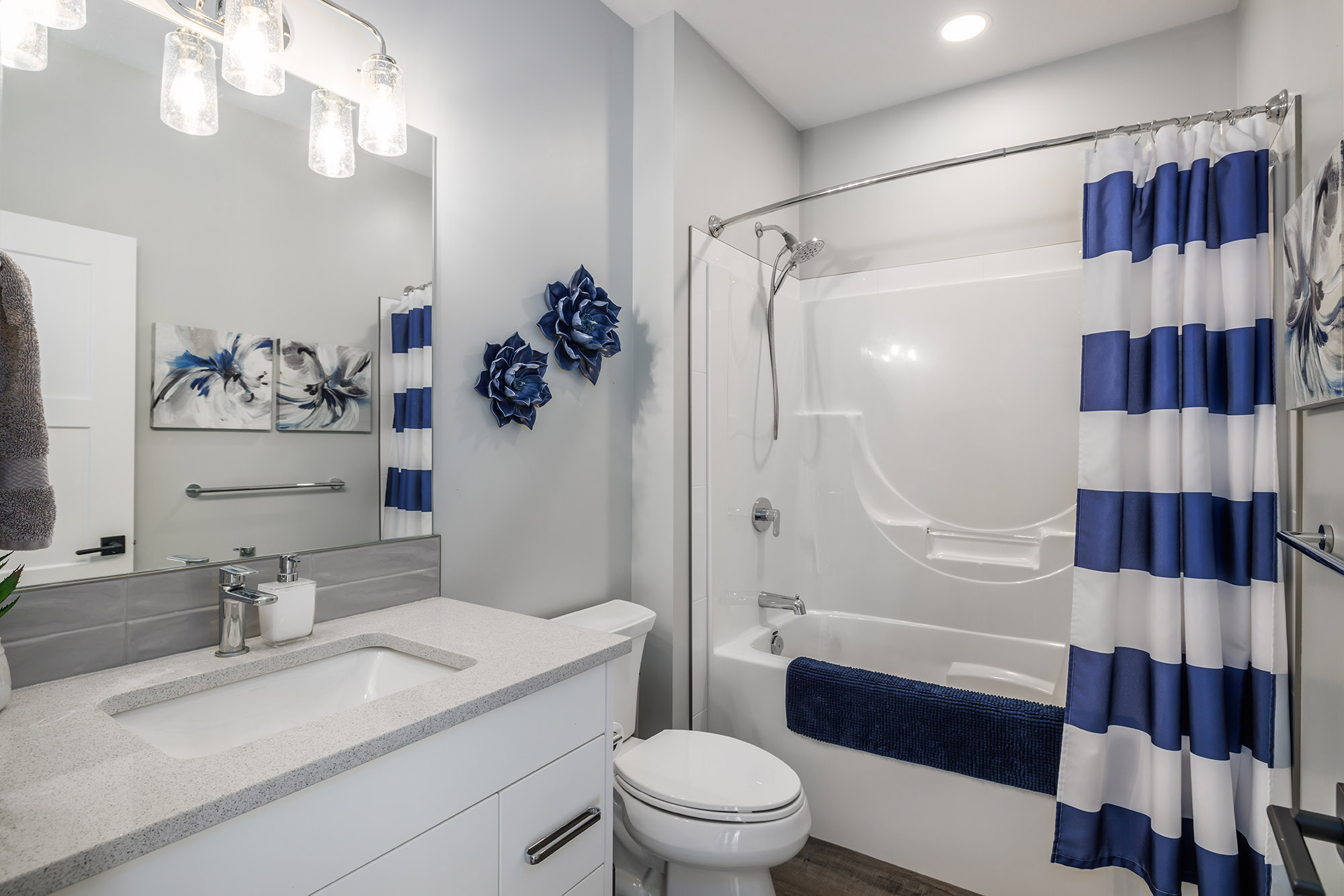 7760 Okanagan Landing Road 125 Vernon V1H 1Z4