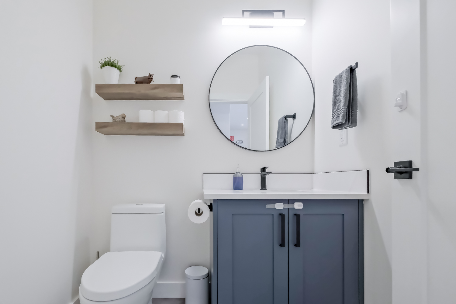 182 Van Horne 102 Penticton V2A 4K2