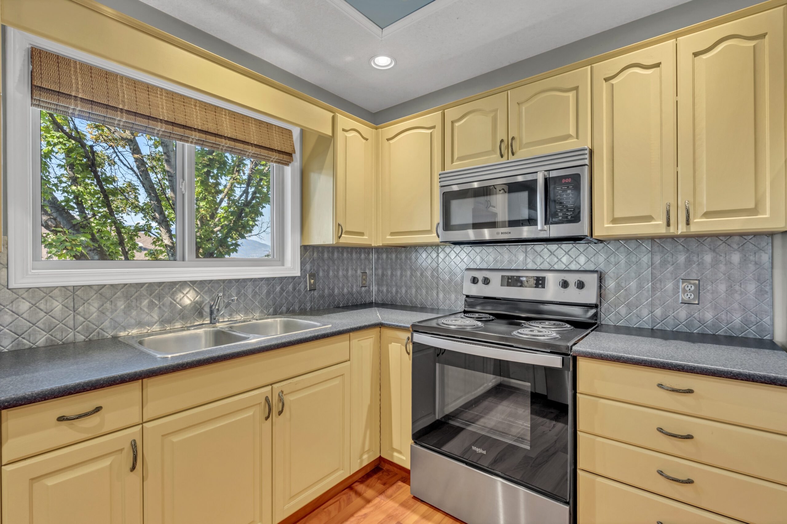 198 Westview Drive Penticton V2A 7Y7