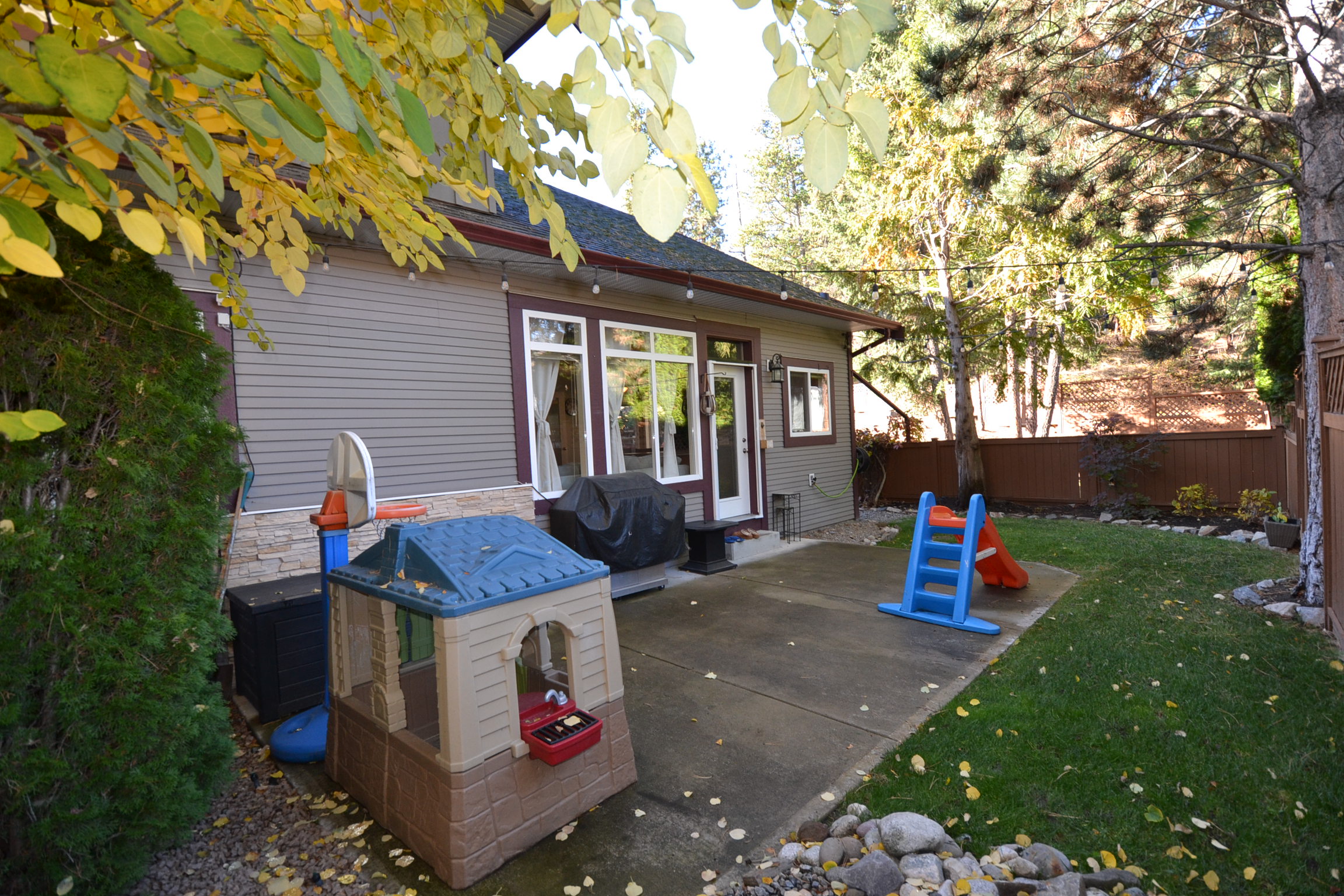 1450  Rose Meadow Drive 10 West Kelowna V1Z 4A4
