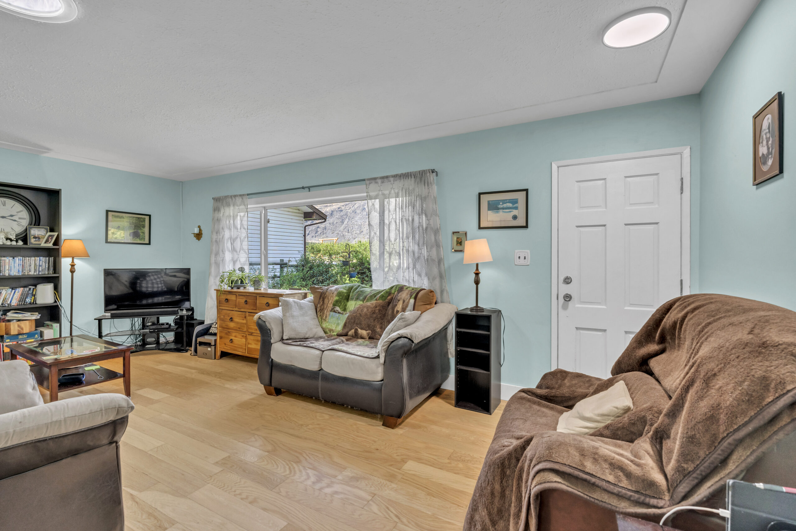 2527 Upper Bench Road Keremeos V0X 1N4