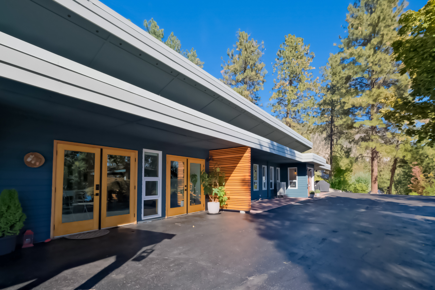 5290 Trepanier Bench Road Peachland V0H 1X2
