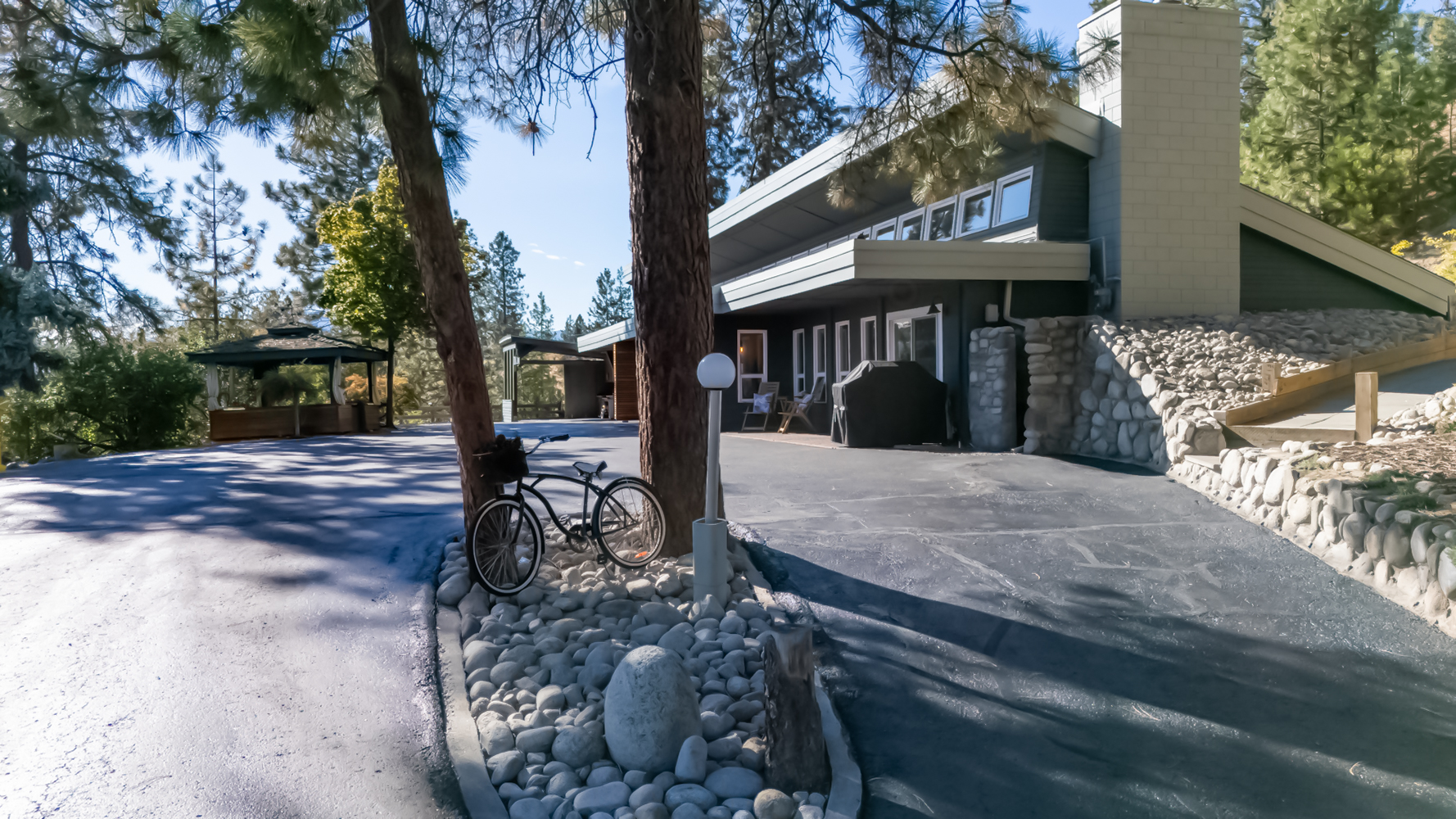5290 Trepanier Bench Road Peachland V0H 1X2