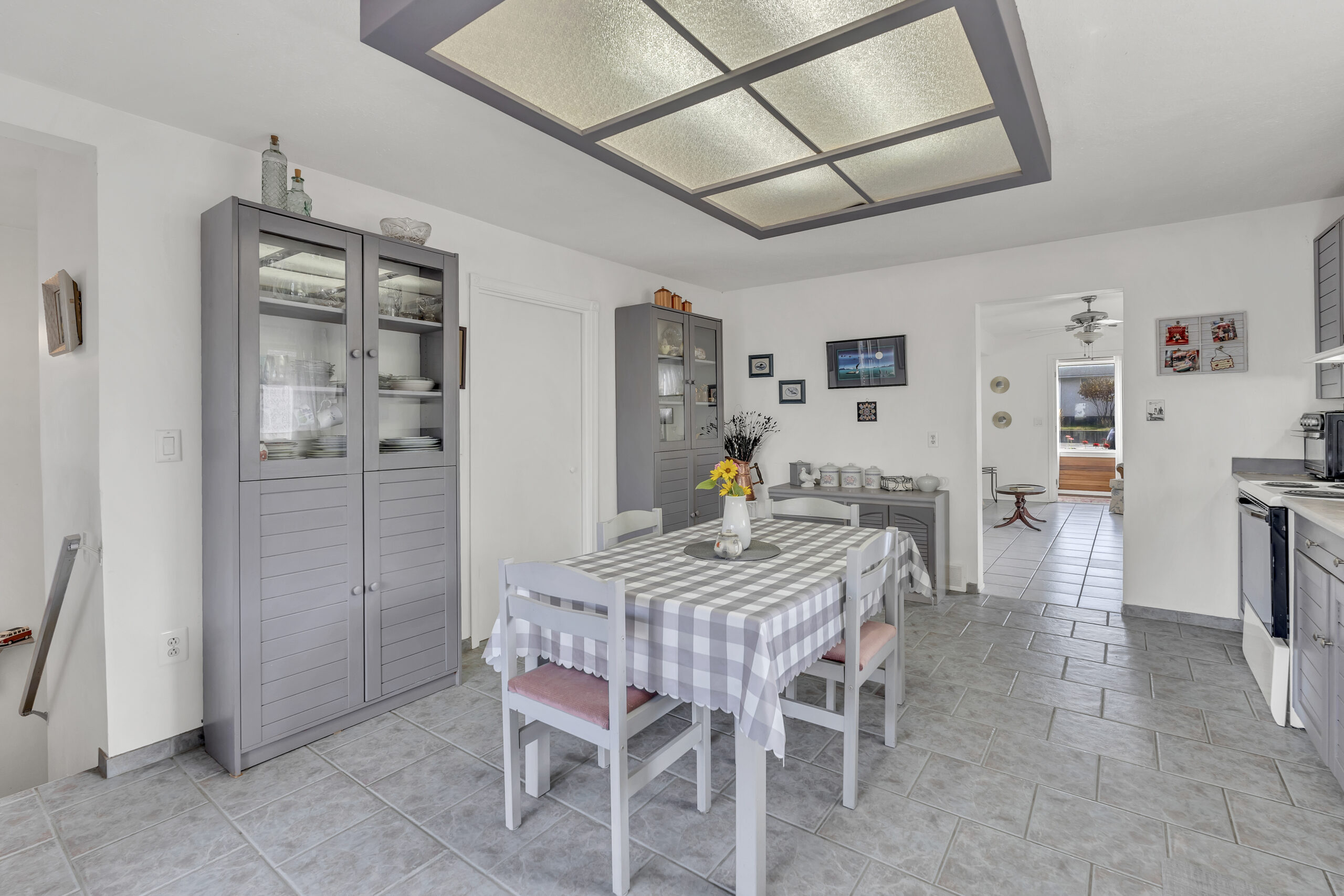 573 Jermyn Avenue Penticton V2A 2E2