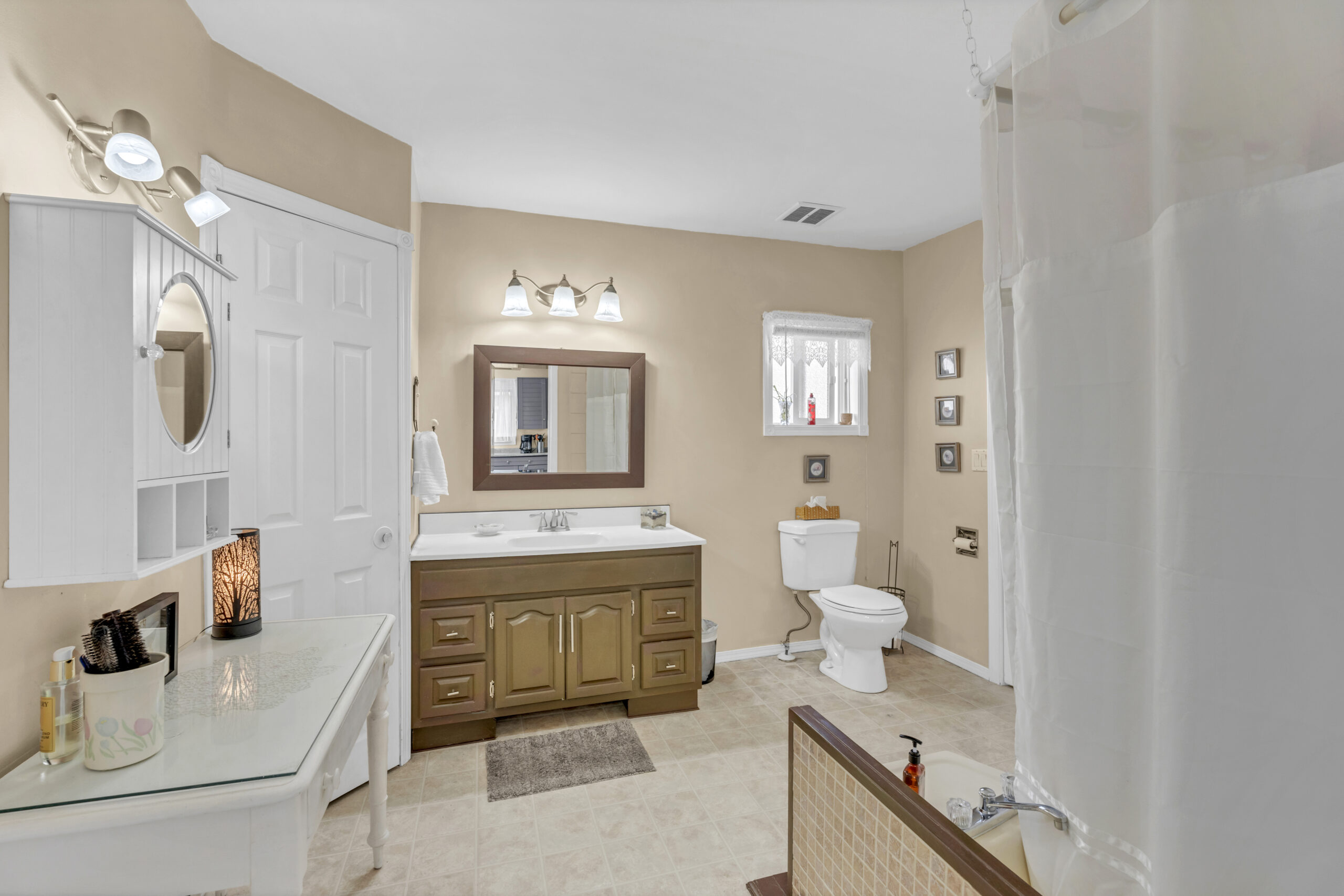 573 Jermyn Avenue Penticton V2A 2E2