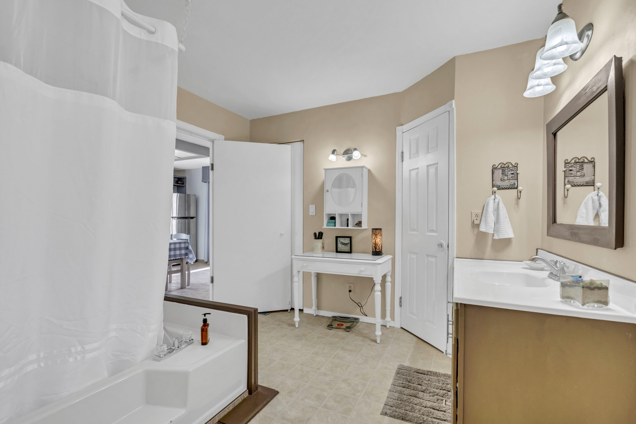 573 Jermyn Avenue Penticton V2A 2E2