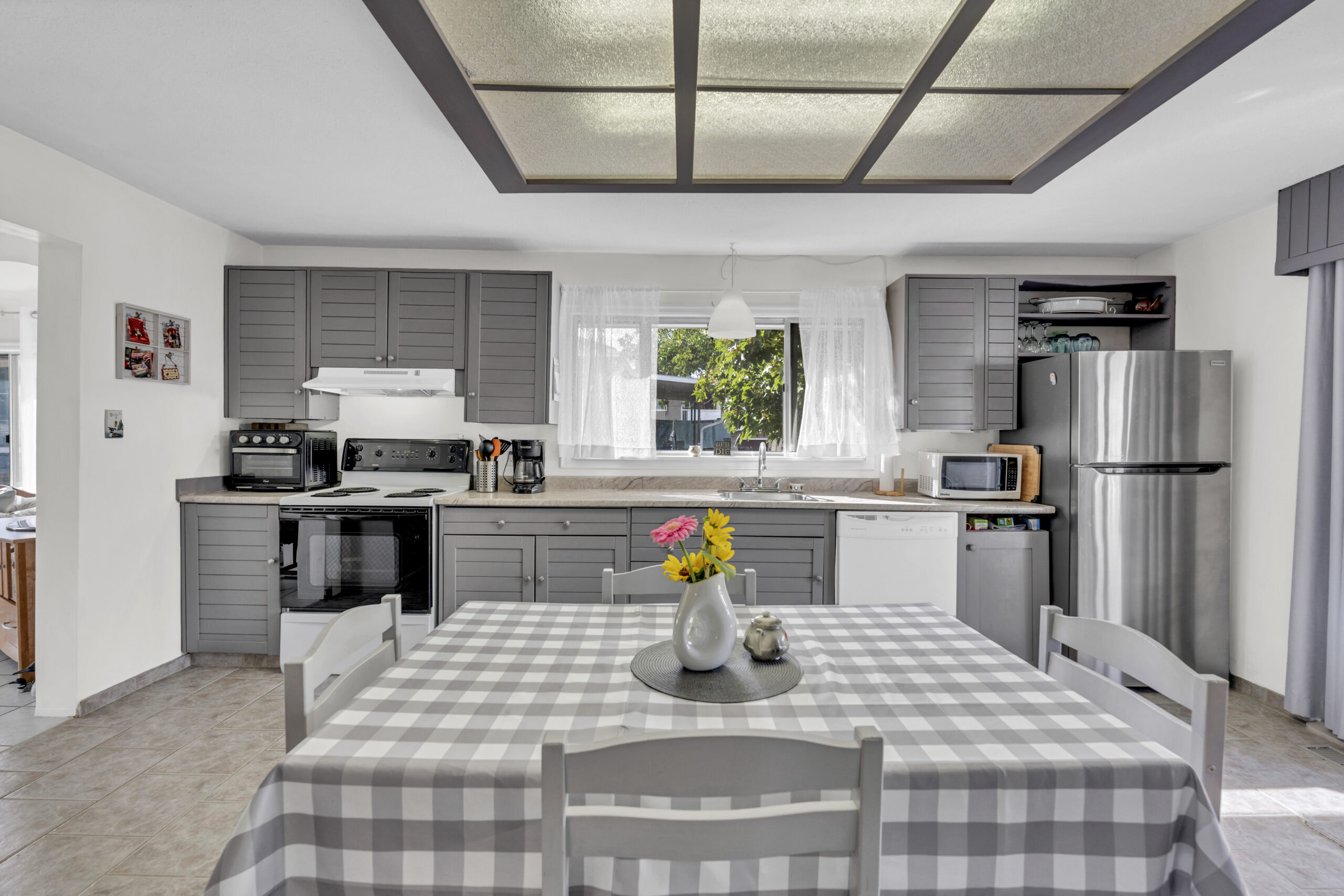 573 Jermyn Avenue Penticton V2A 2E2