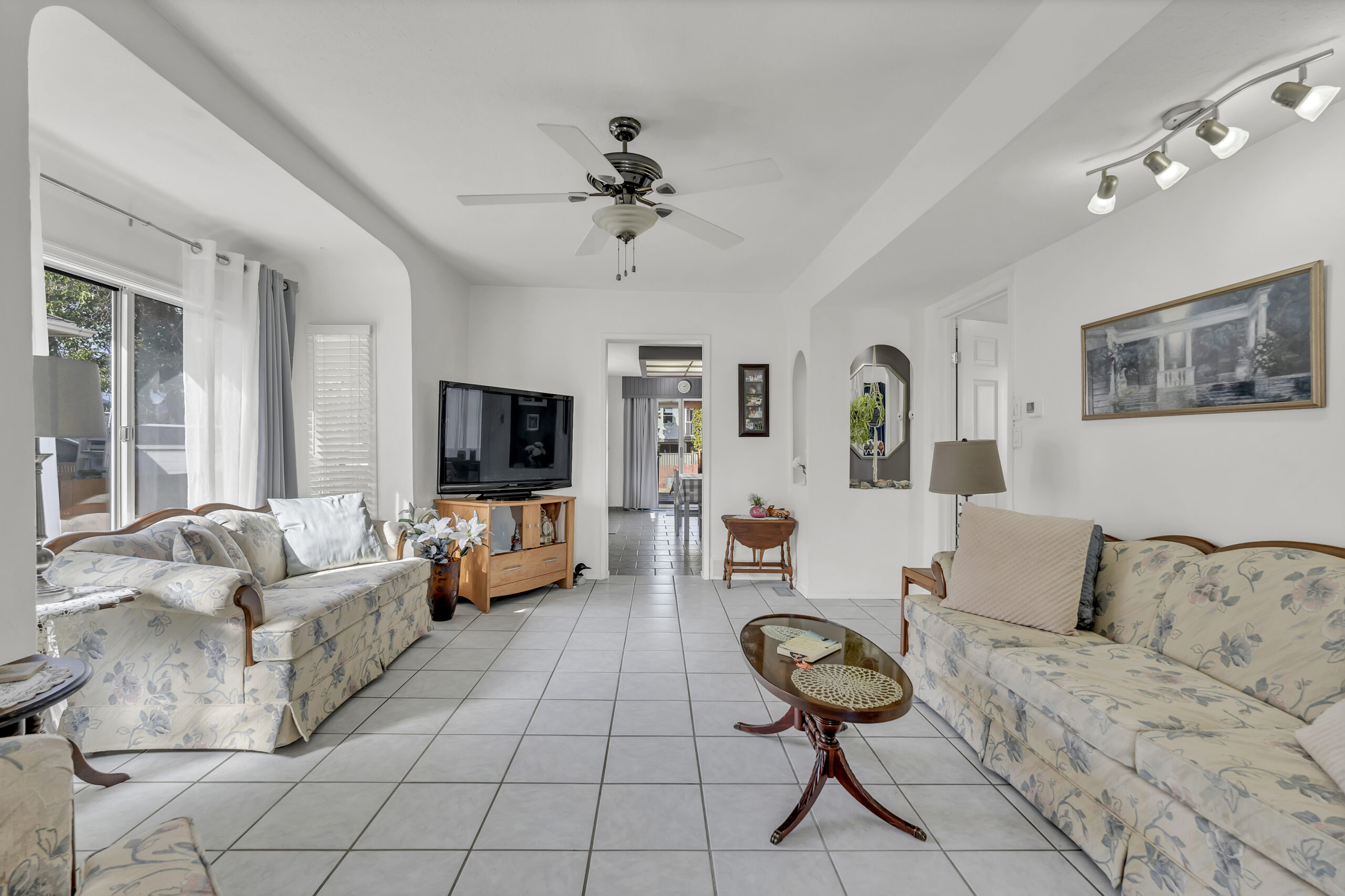 573 Jermyn Avenue Penticton V2A 2E2