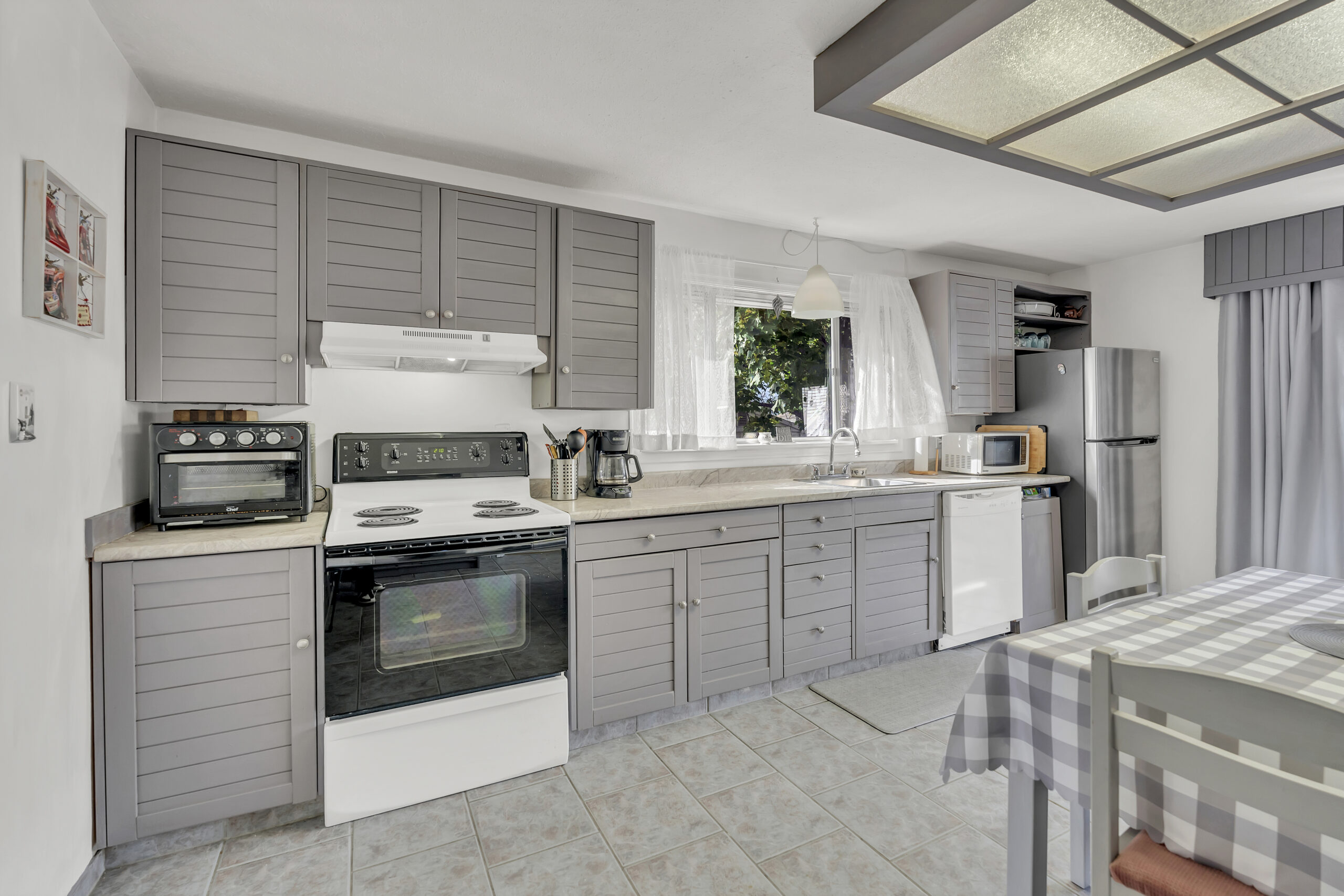573 Jermyn Avenue Penticton V2A 2E2