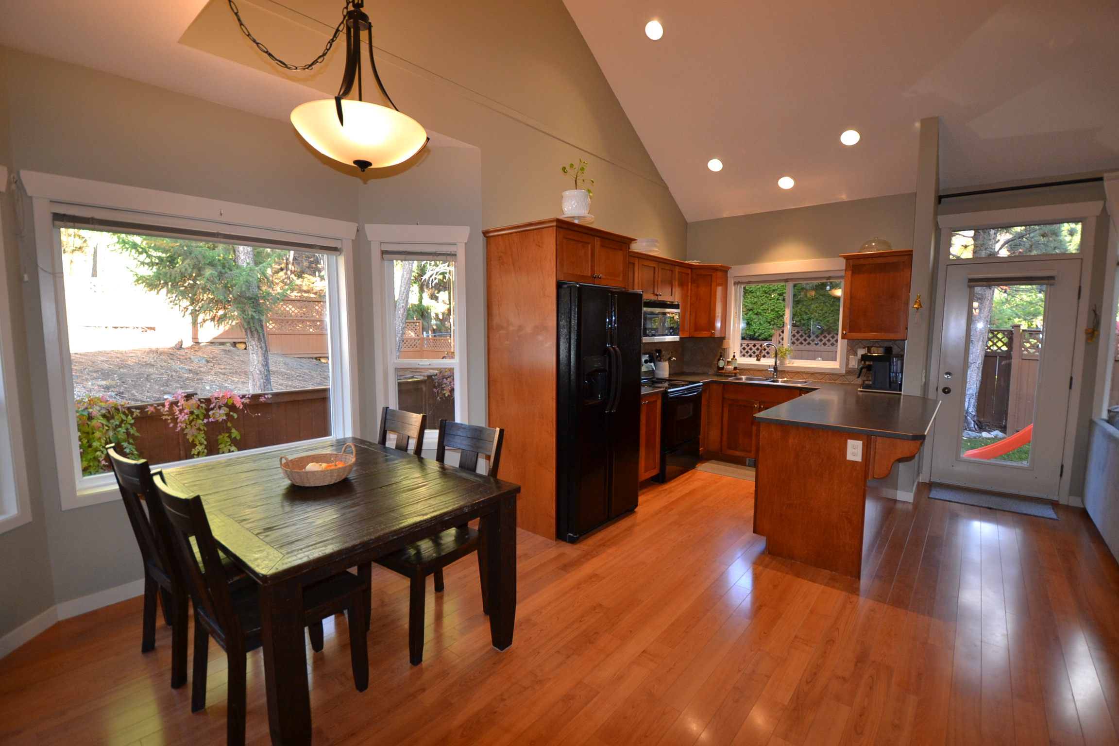 1450  Rose Meadow Drive 10 West Kelowna V1Z 4A4