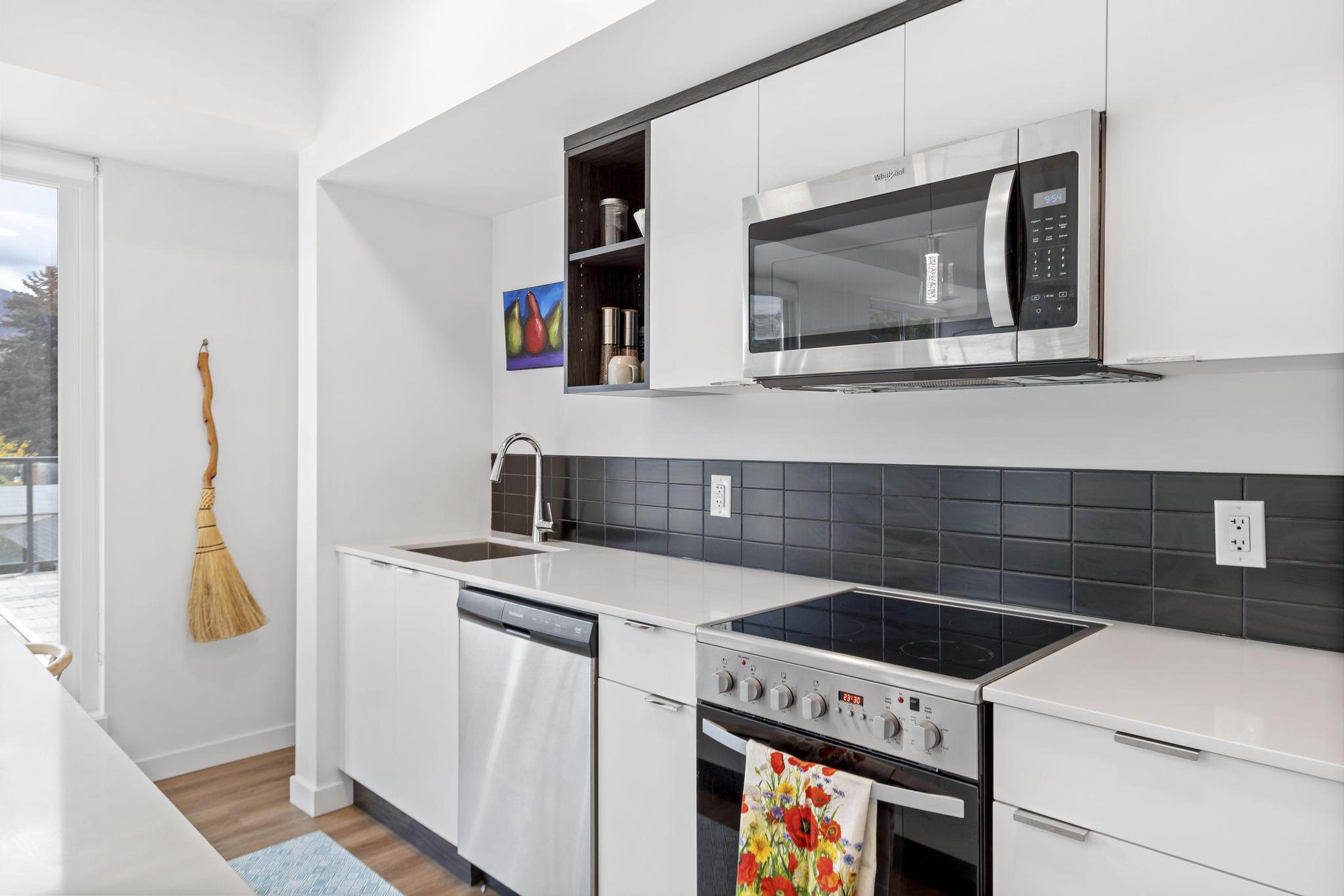615 Rutland Road N. 309 Kelowna V1X 0B3